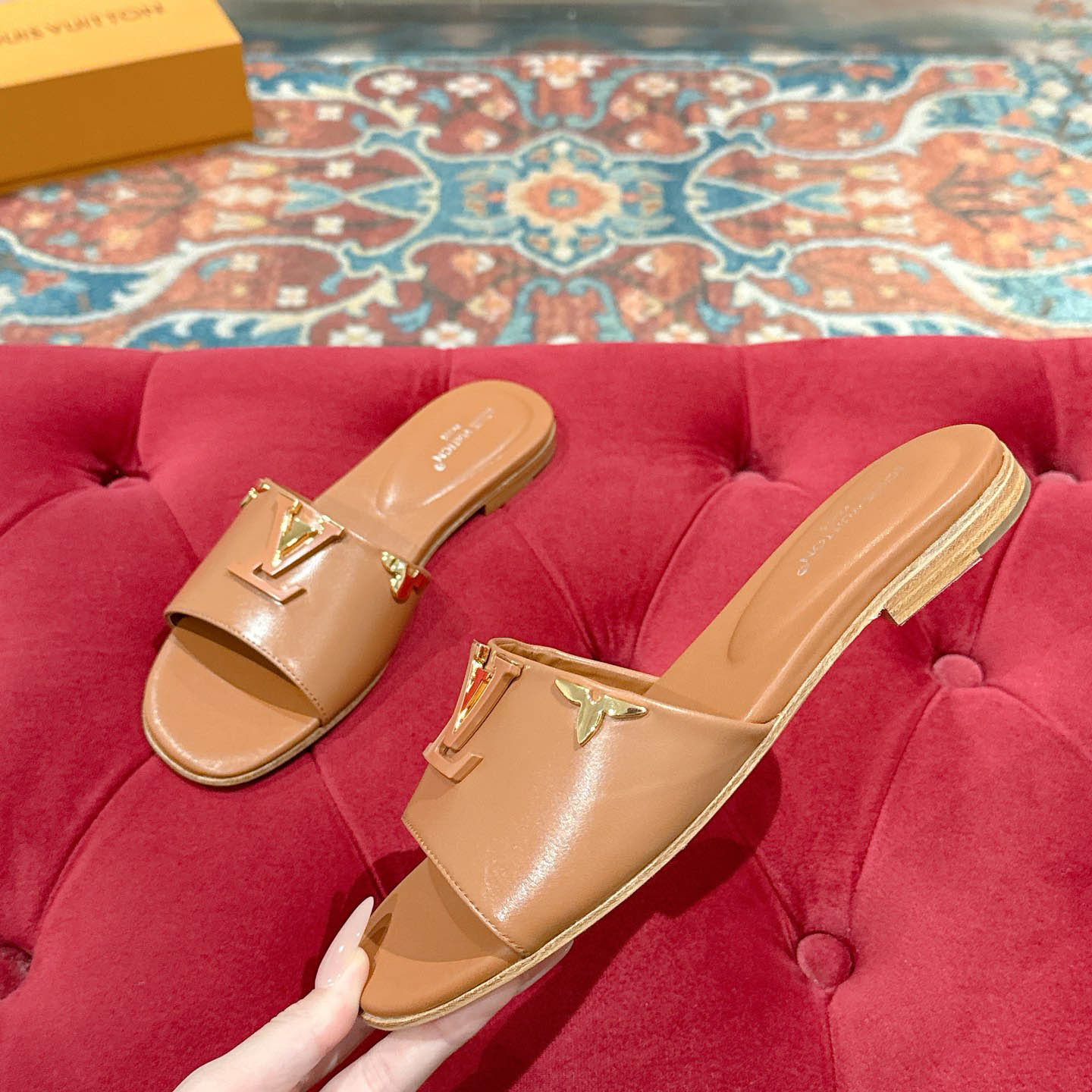 Louis Vuitton LV Mare Flat Mule - DesignerGu