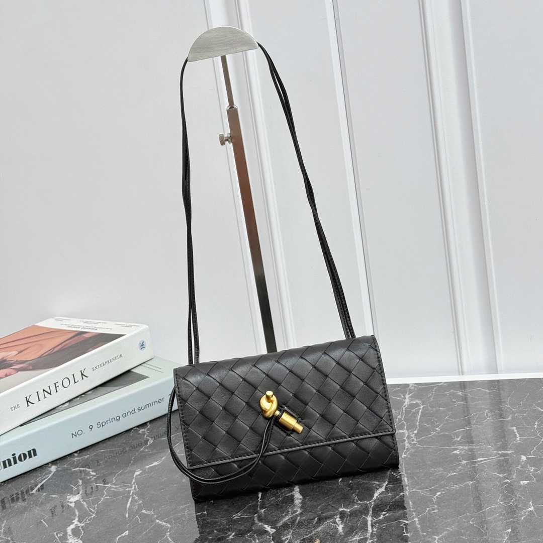 Bottega Veneta Andiamo Pouch On Strap - DesignerGu