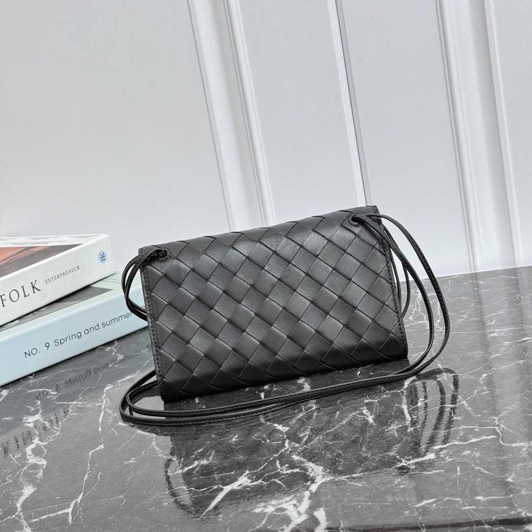 Bottega Veneta Andiamo Pouch On Strap - DesignerGu