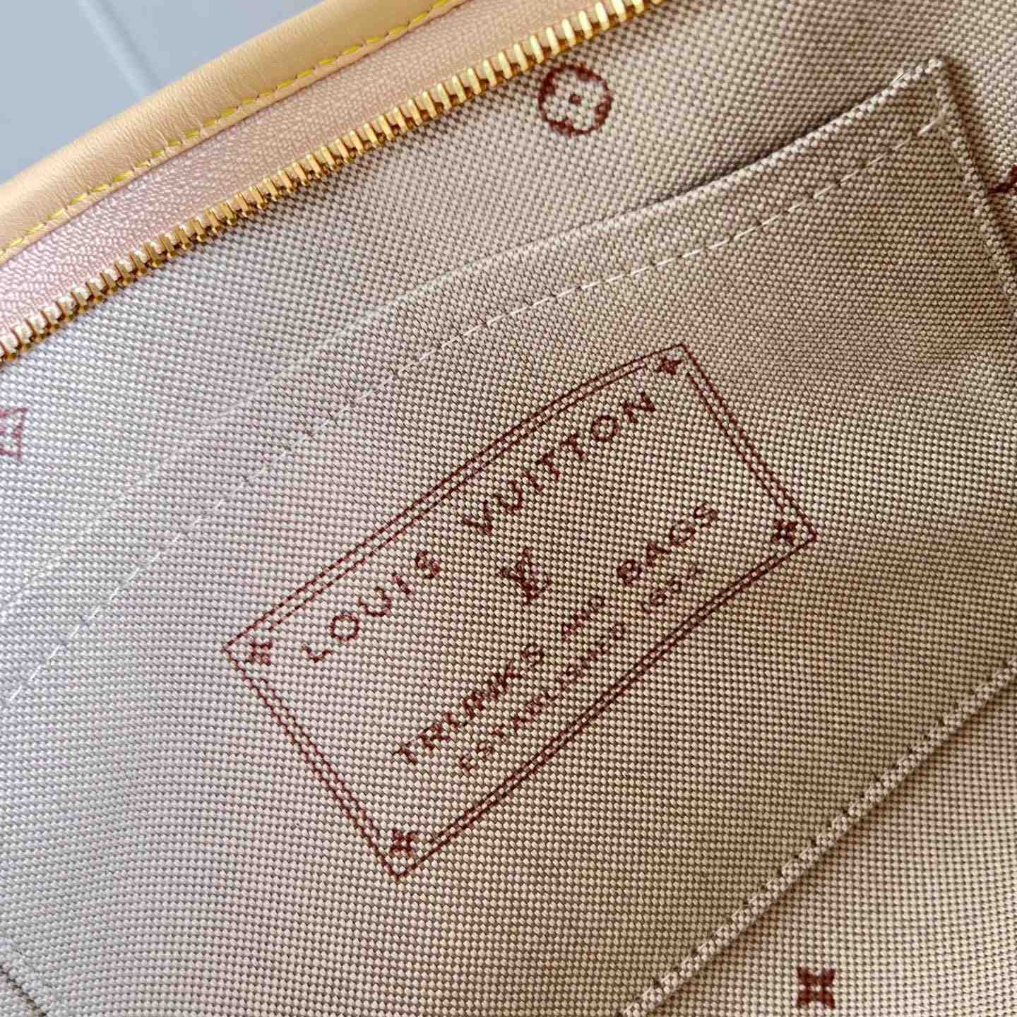 Louis Vuitton Carryall East-West M2A136 - DesignerGu