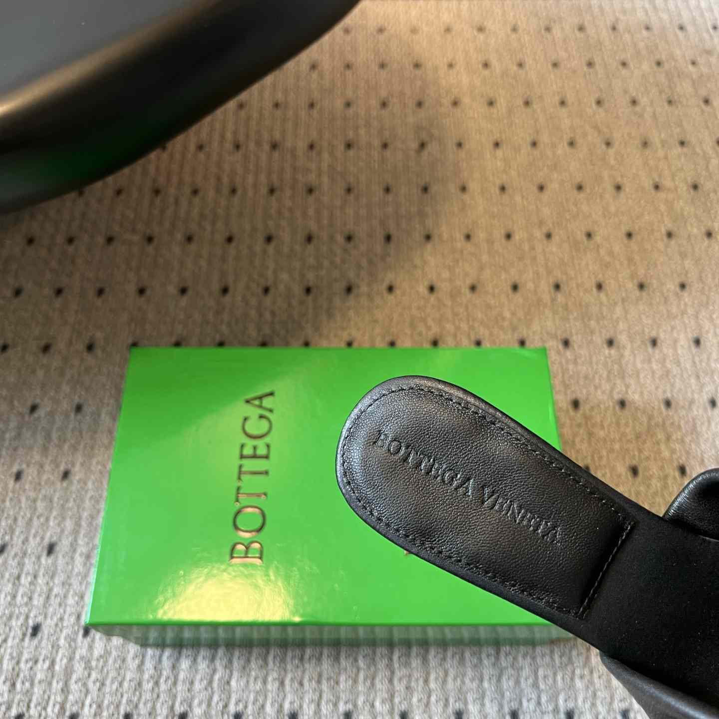 Bottega Veneta Cherry Mule - DesignerGu