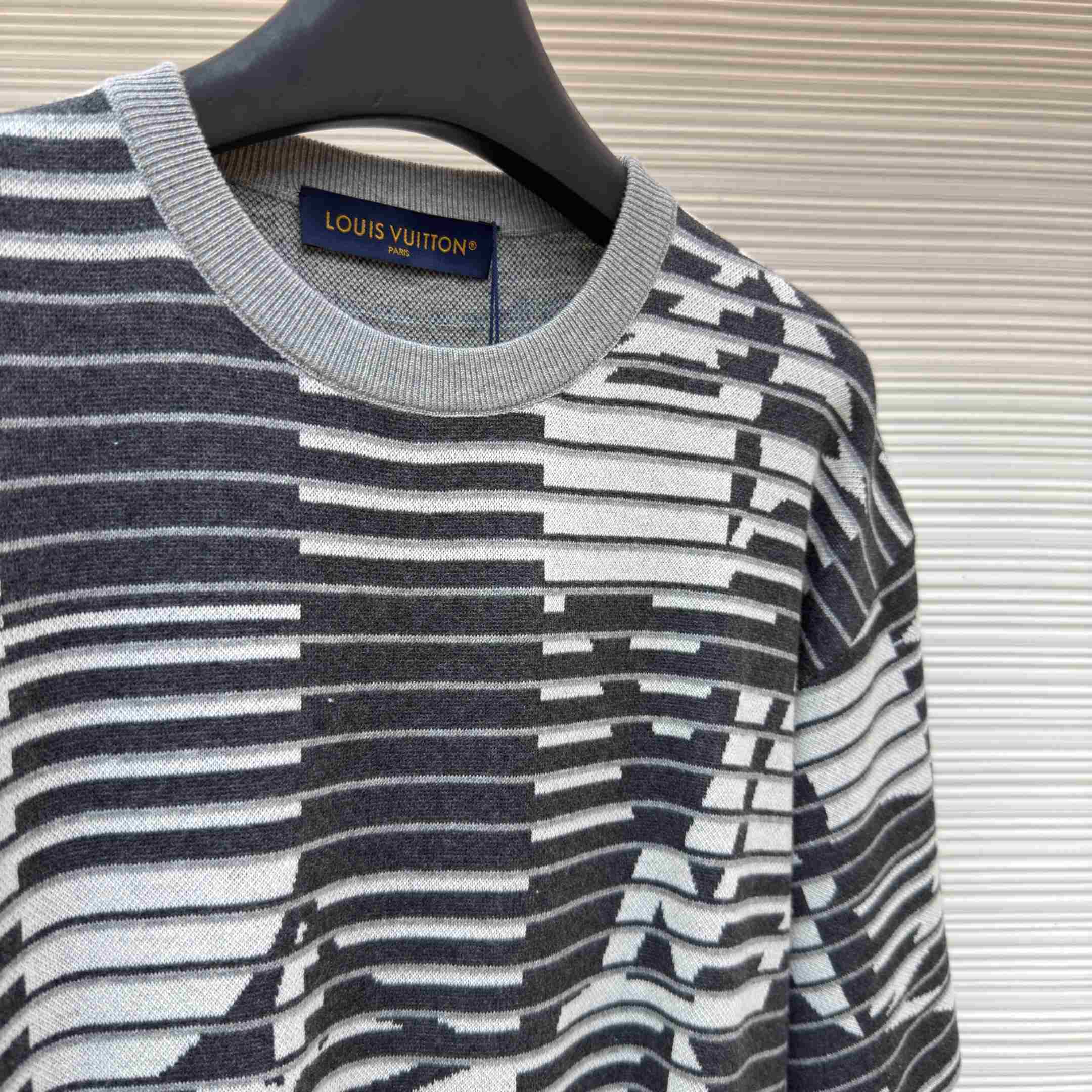 Louis Vuitton Monogram Short-Sleeved Crewneck 1AK70A - DesignerGu