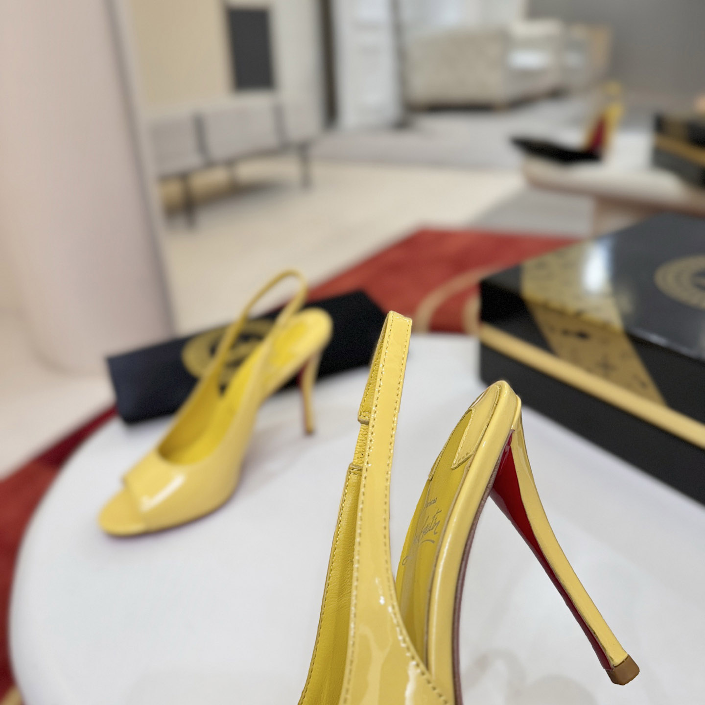 Christian Louboutin Sofia Z - DesignerGu