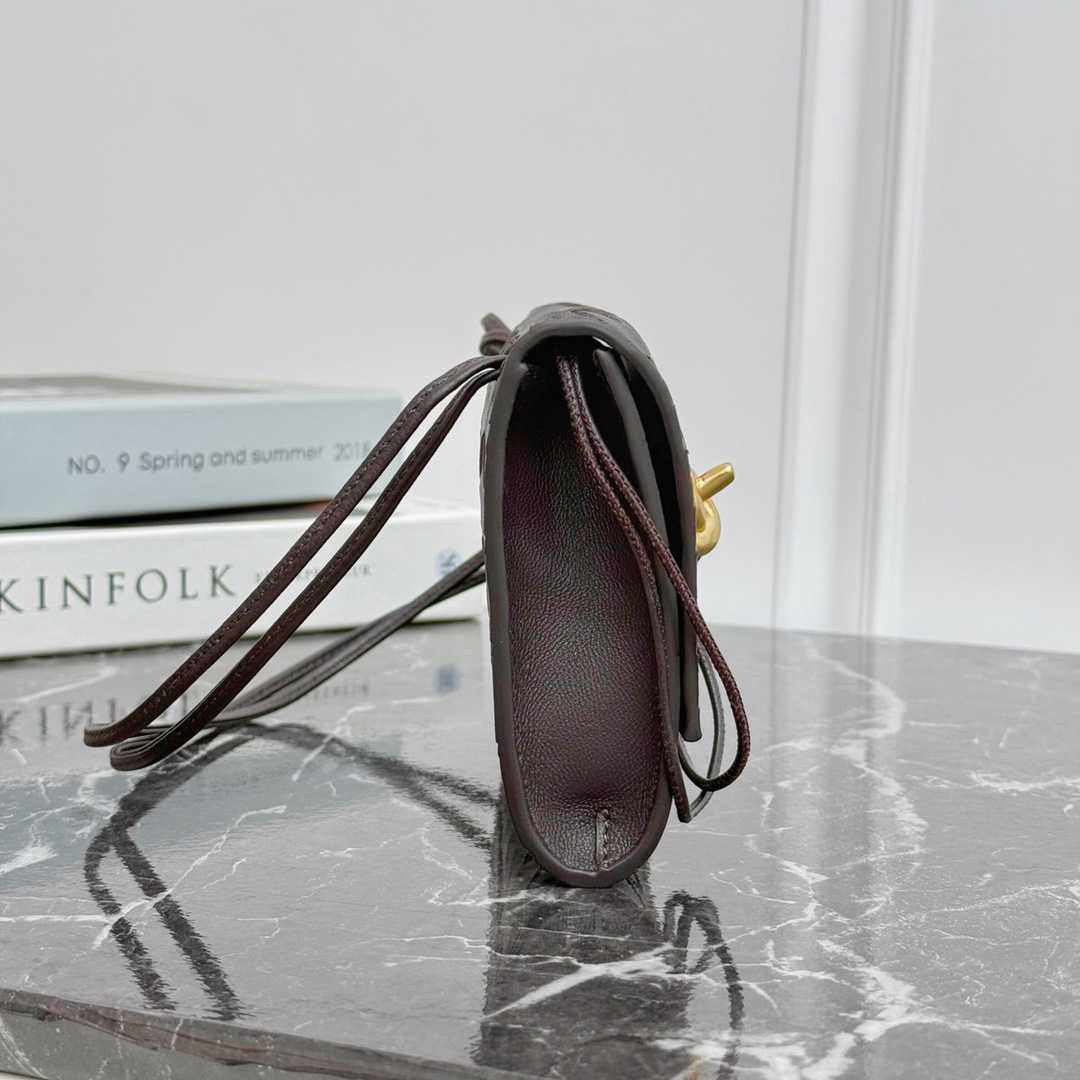 Bottega Veneta Andiamo Pouch On Strap - DesignerGu