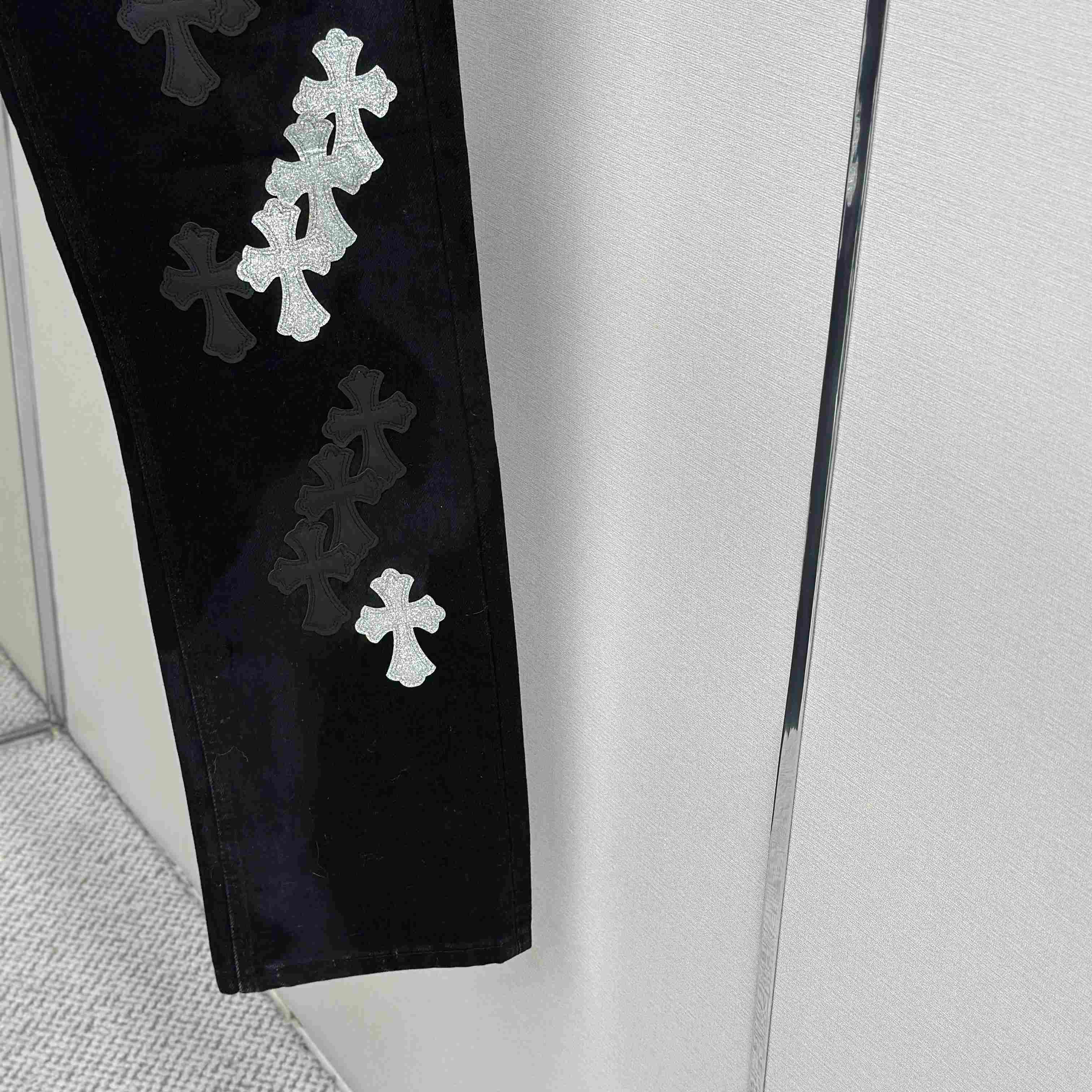 Chrome Hearts Jeans - DesignerGu
