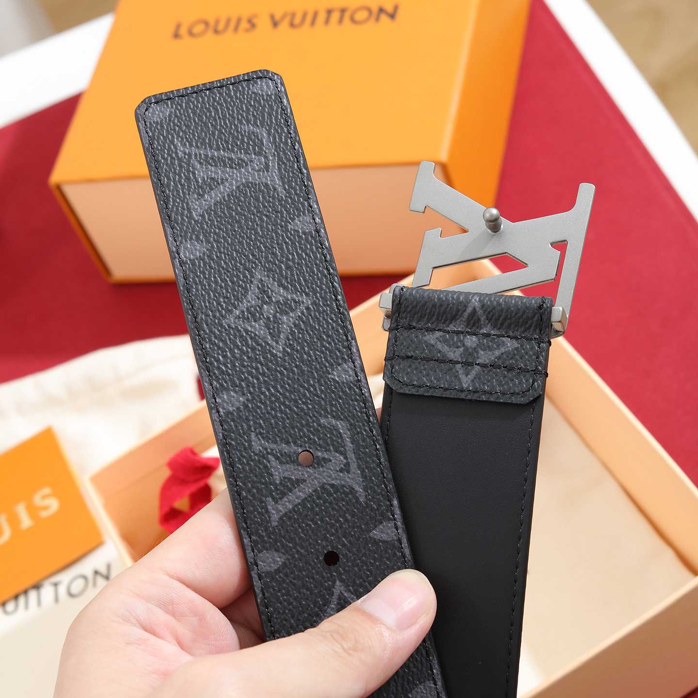 Louis Vuitton LV Pyramide 40mm Belt - DesignerGu