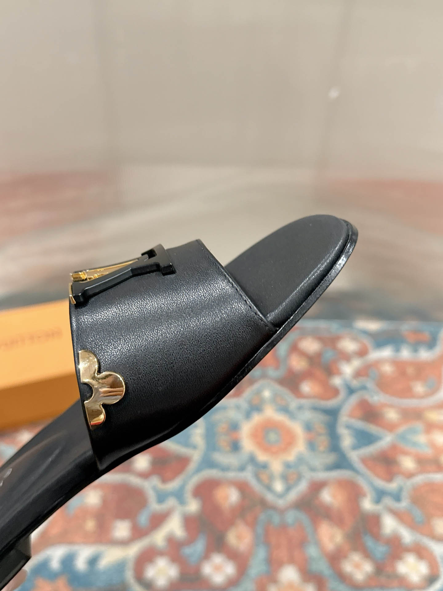 Louis Vuitton LV Mare Flat Mule - DesignerGu