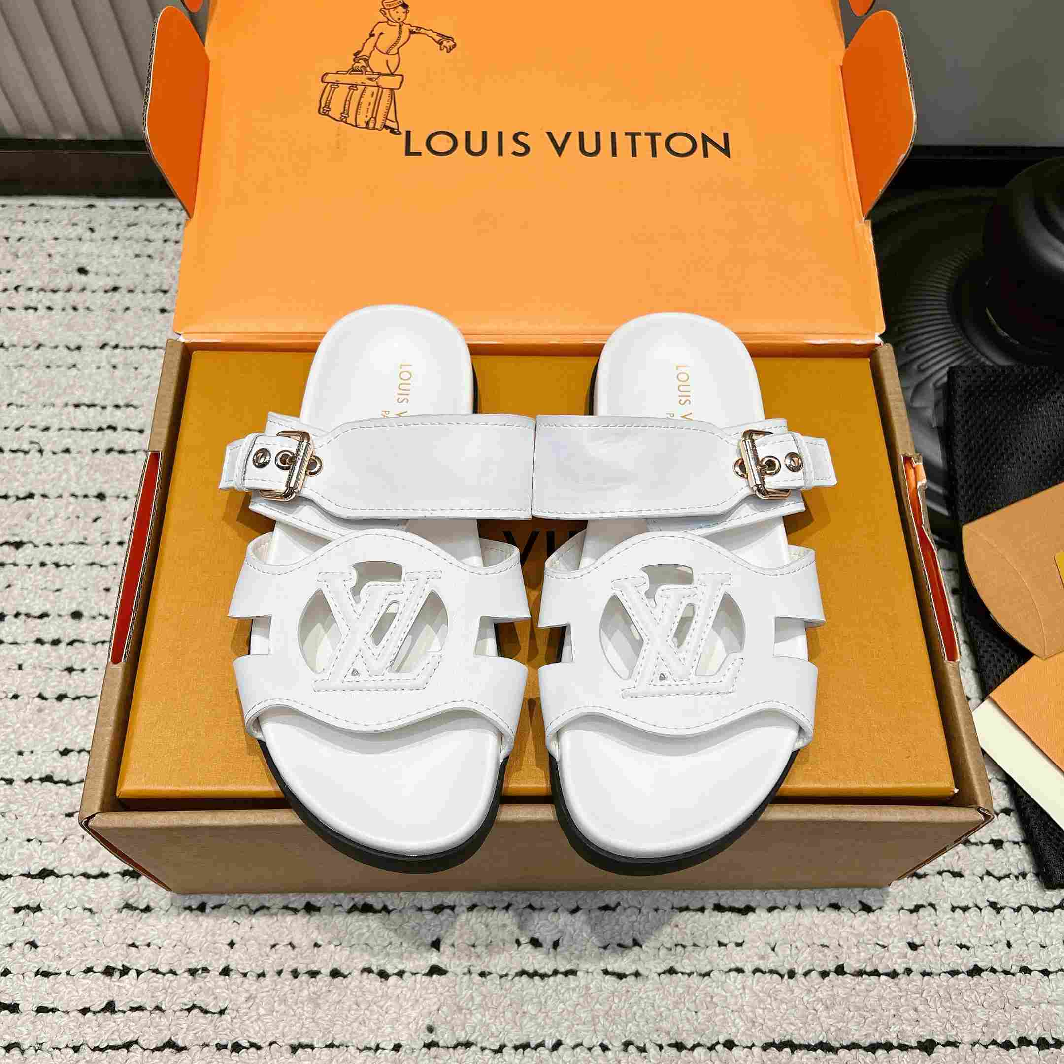 Louis Vuitton LV Isola Comfort Mule  - DesignerGu