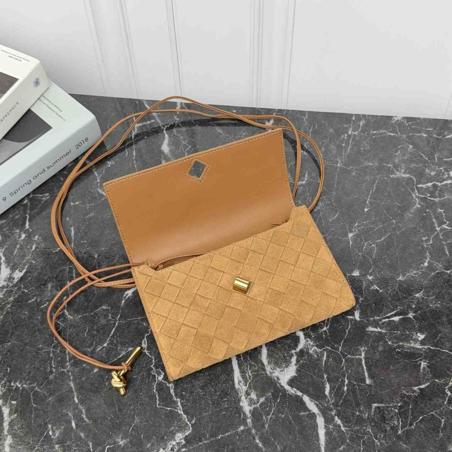 Bottega Veneta Andiamo Pouch On Strap - DesignerGu