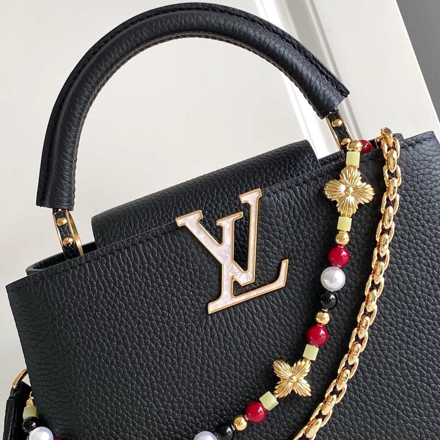 Louis Vuitton Capucines BB M28455 - DesignerGu