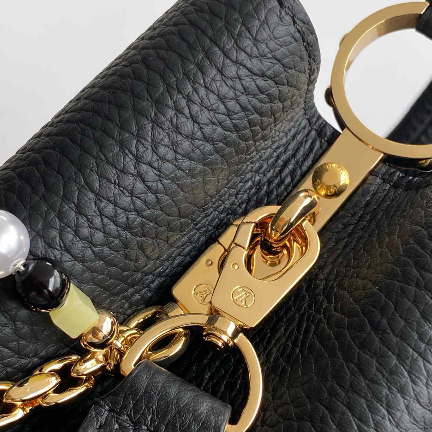 Louis Vuitton Capucines BB M28455 - DesignerGu