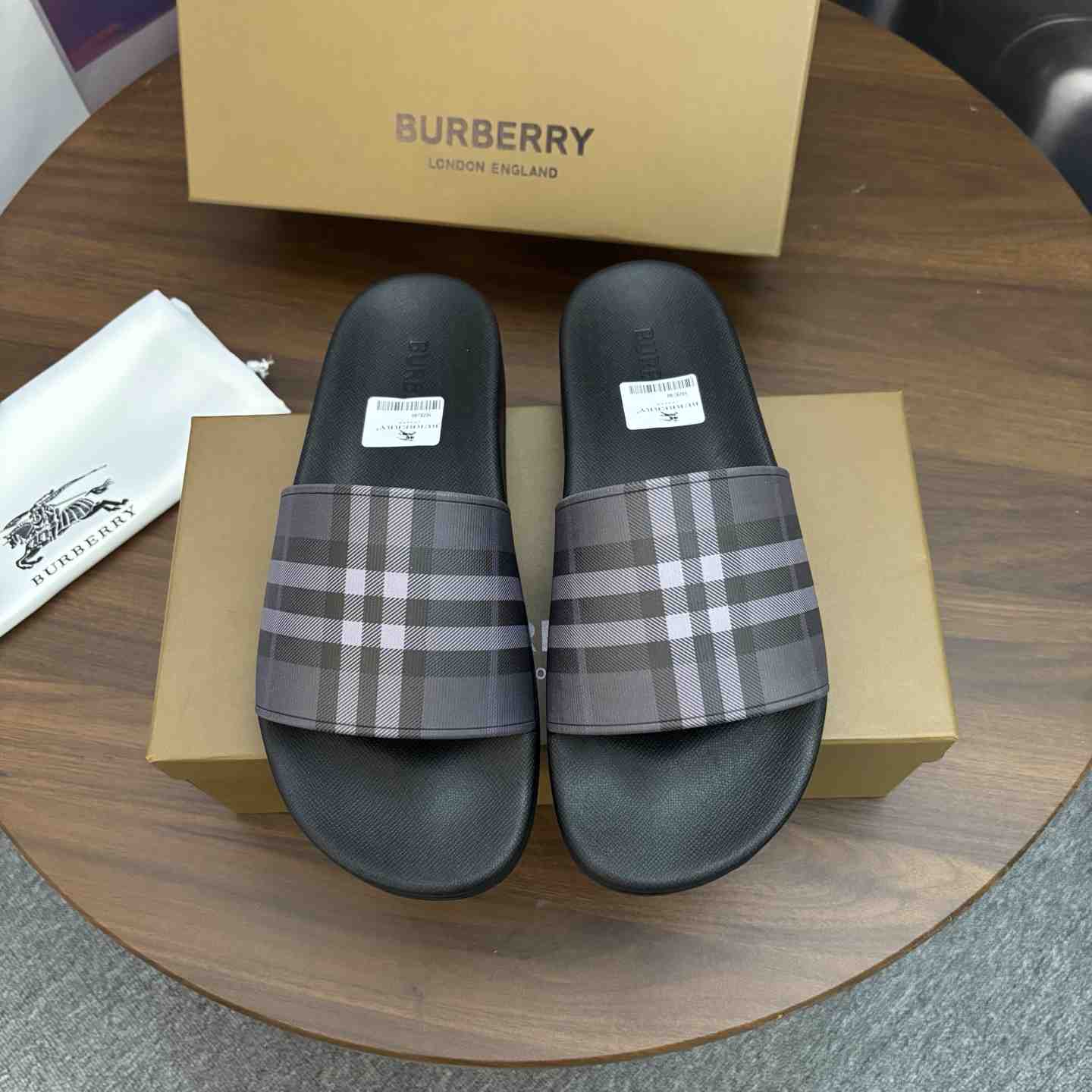Burberry Check Slides - DesignerGu