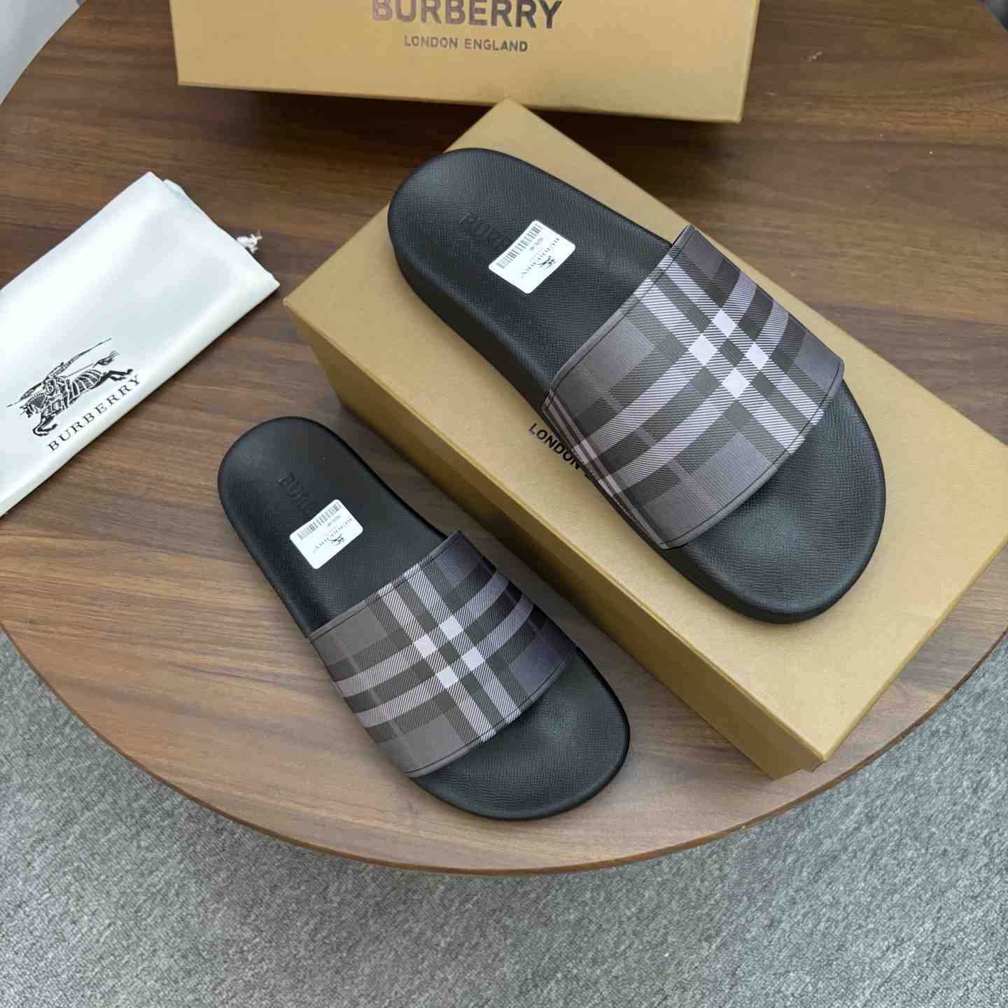 Burberry Check Slides - DesignerGu