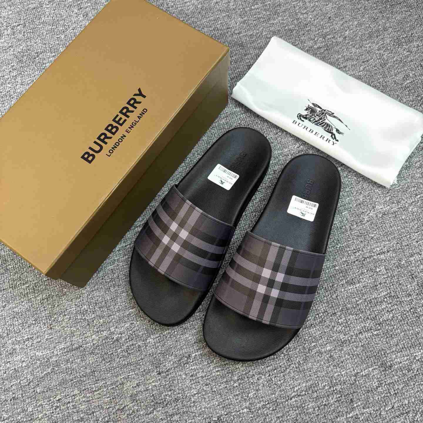 Burberry Check Slides - DesignerGu