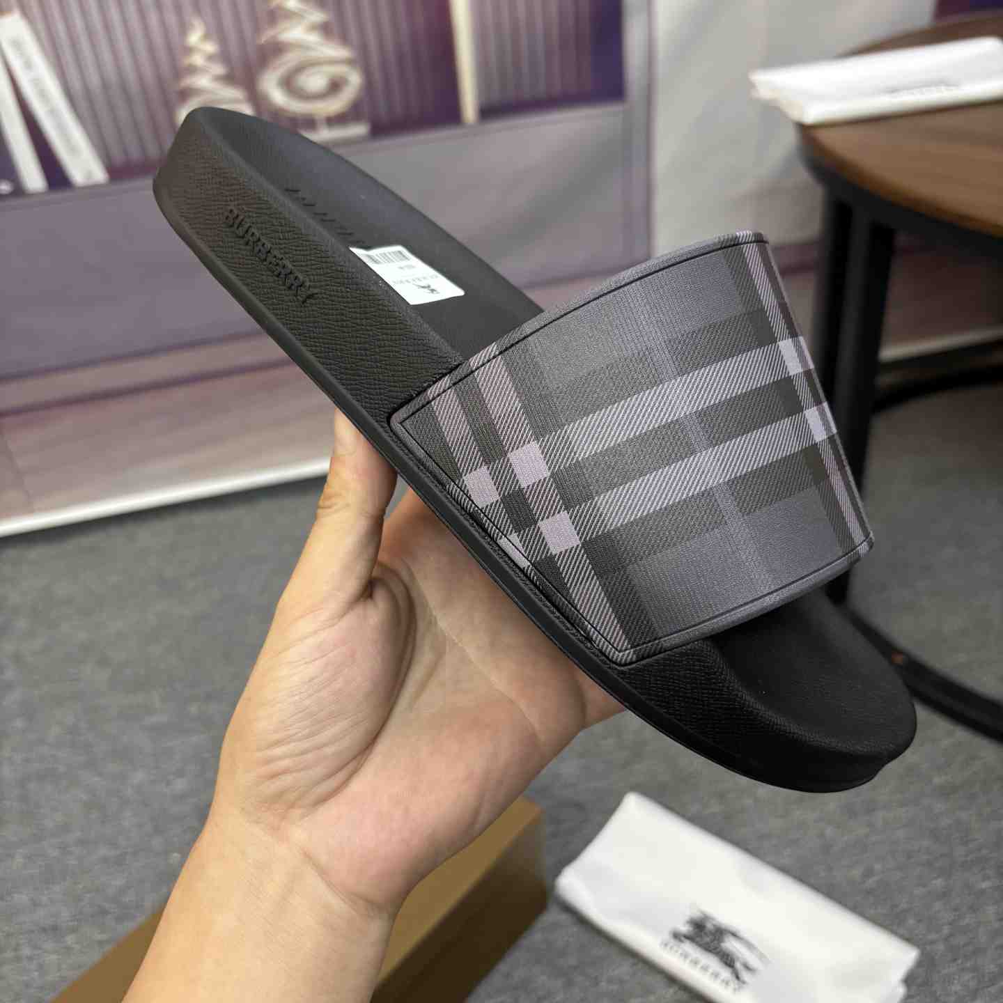 Burberry Check Slides - DesignerGu