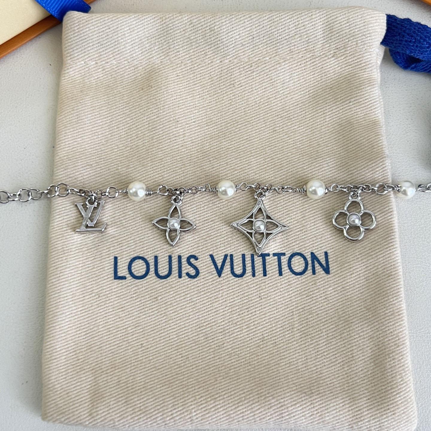 Louis Vuitton LV Pearly Flower Bracelet - DesignerGu