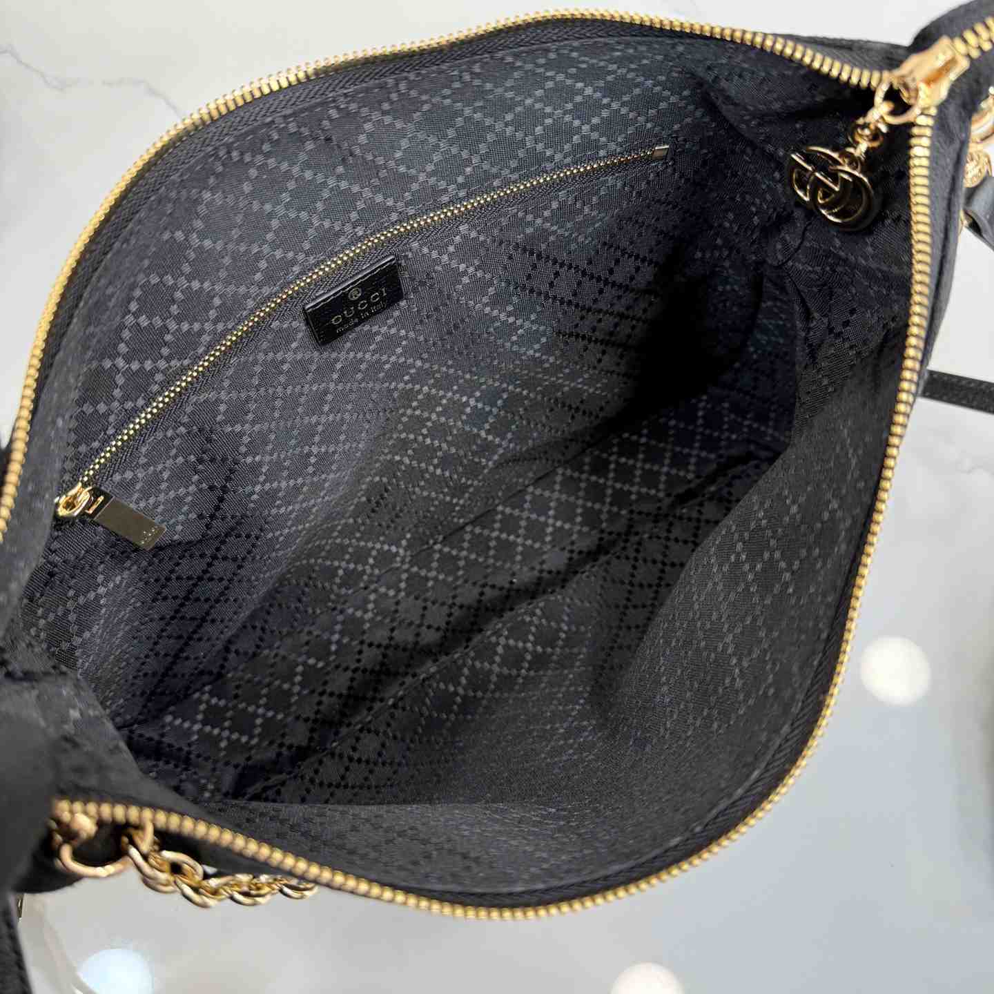 Gucci Lady Lunetta Chain Medium Shoulder Bag A006OA - DesignerGu