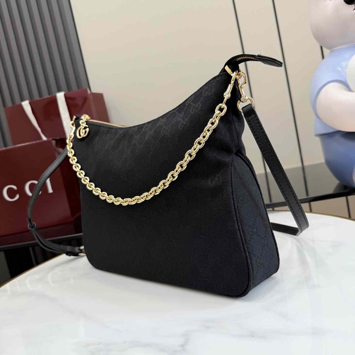 Gucci Lady Lunetta Chain Medium Shoulder Bag A006OA - DesignerGu