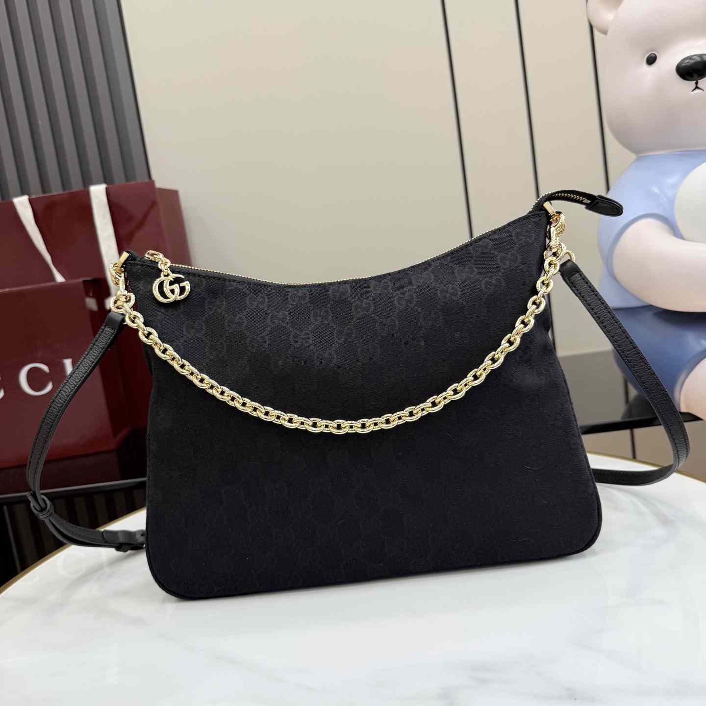 Gucci Lady Lunetta Chain Medium Shoulder Bag A006OA - DesignerGu