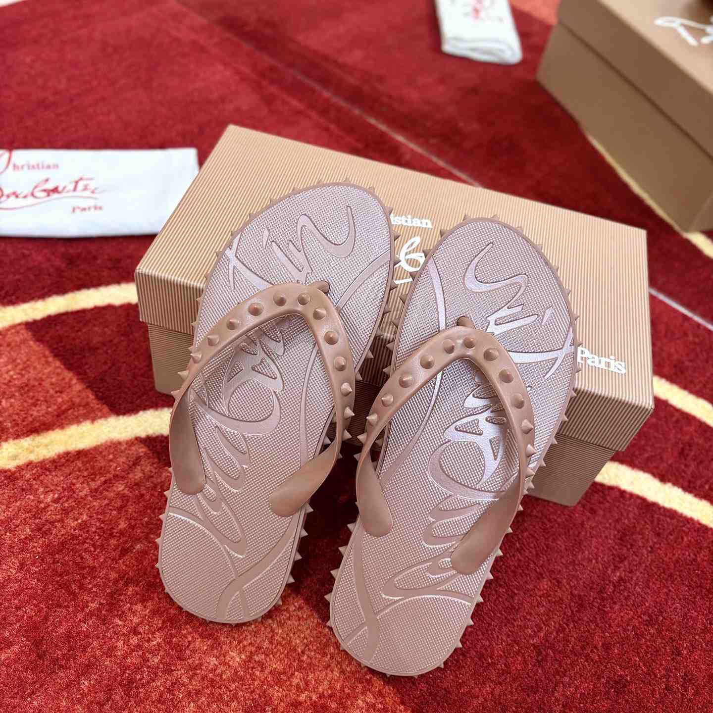 Christian Louboutin Super Loubi Flip Flops - DesignerGu
