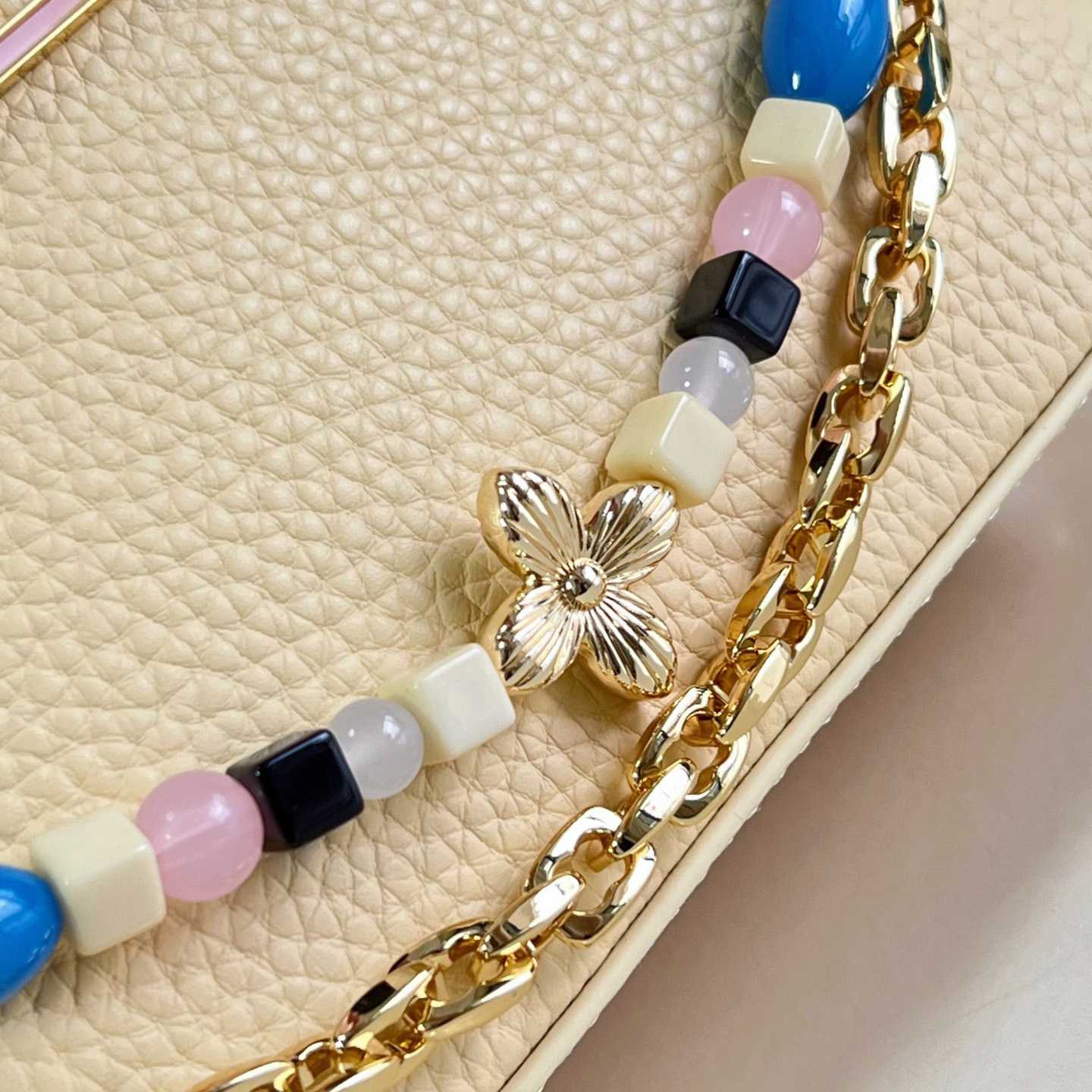 Louis Vuitton Capucines Mini M28716 - DesignerGu