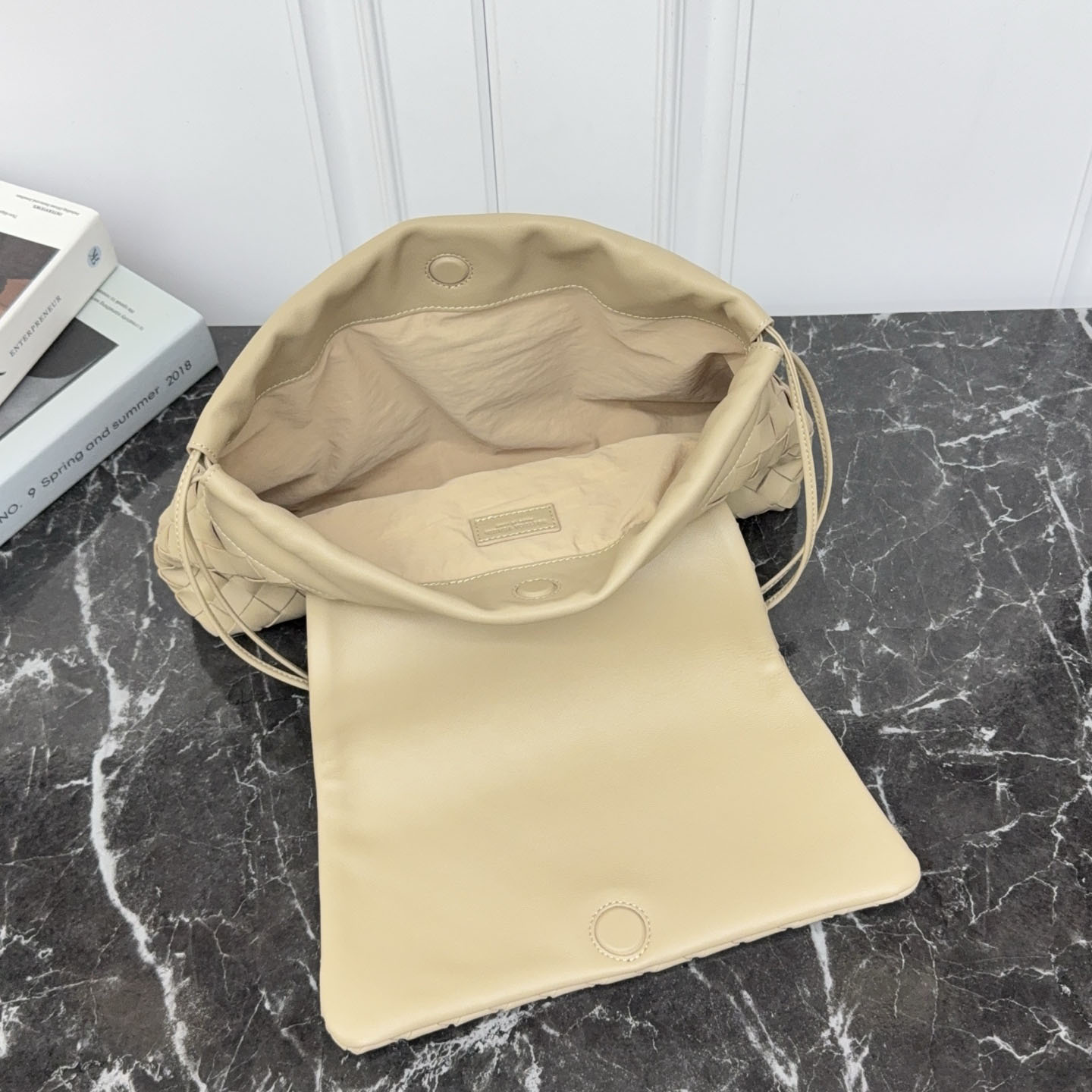 Bottega Veneta Giorno - DesignerGu