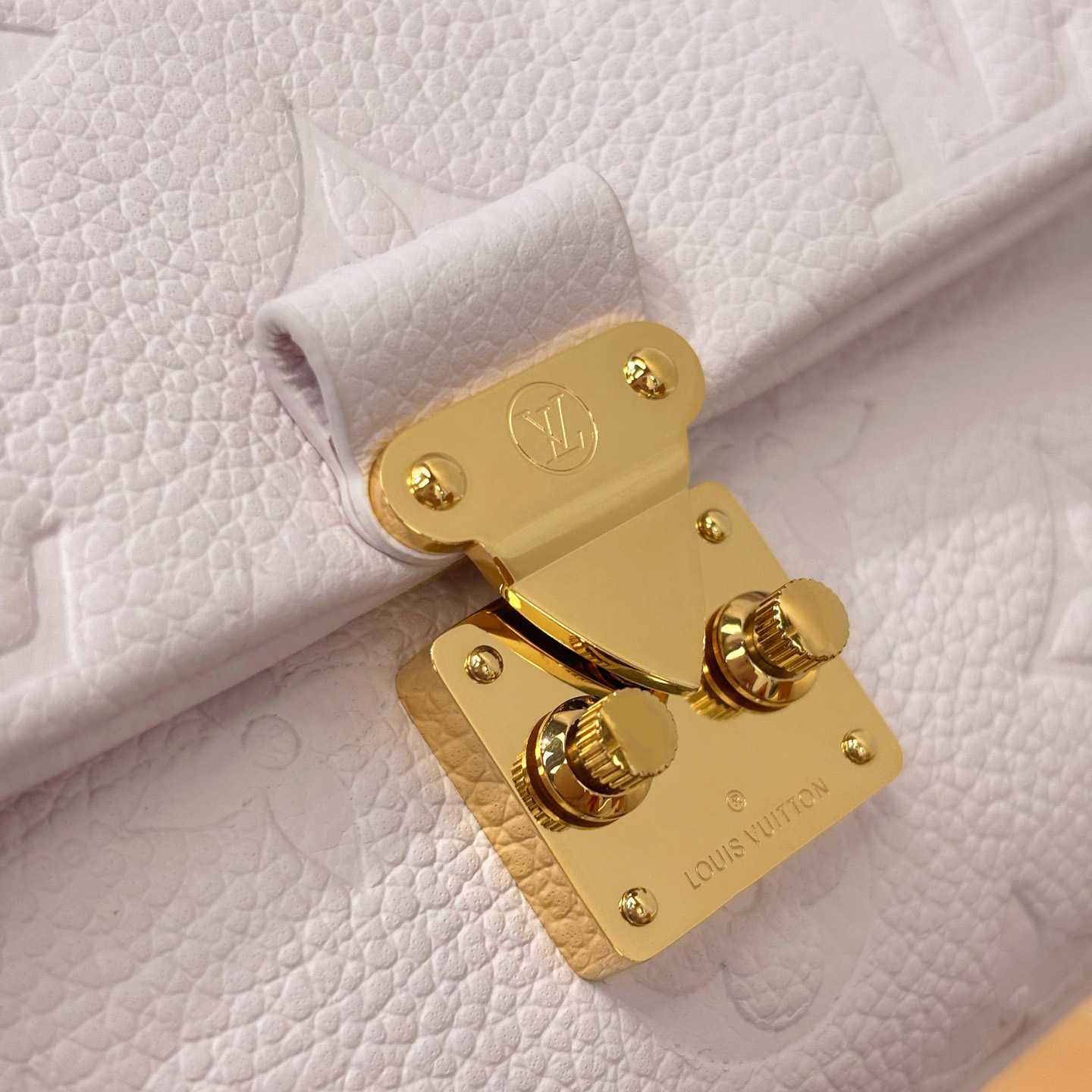 Louis Vuitton Nano Madeleine M29380 - DesignerGu