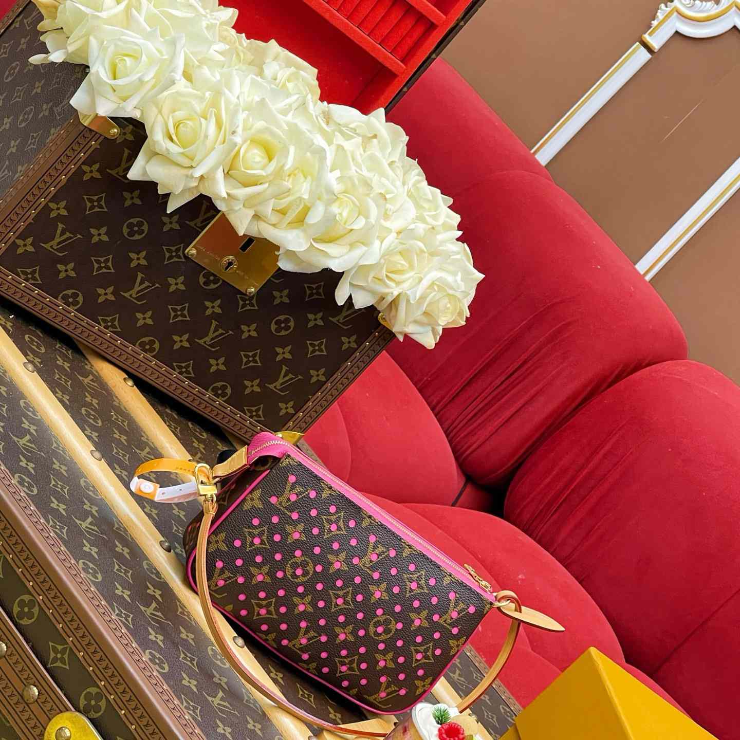 Louis Vuitton  Pochette Accessoires M29001 - DesignerGu