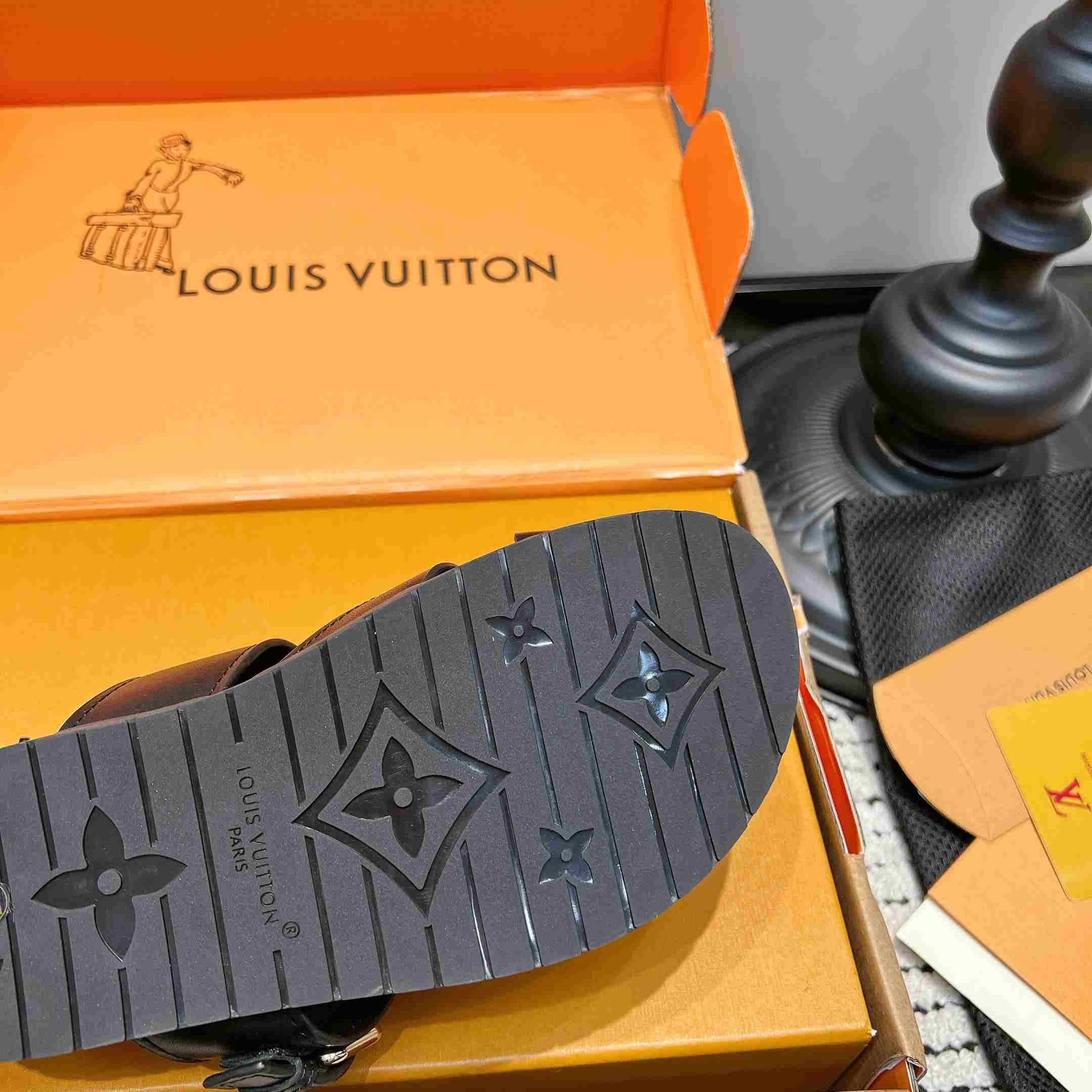 Louis Vuitton LV Isola Comfort Mule  - DesignerGu