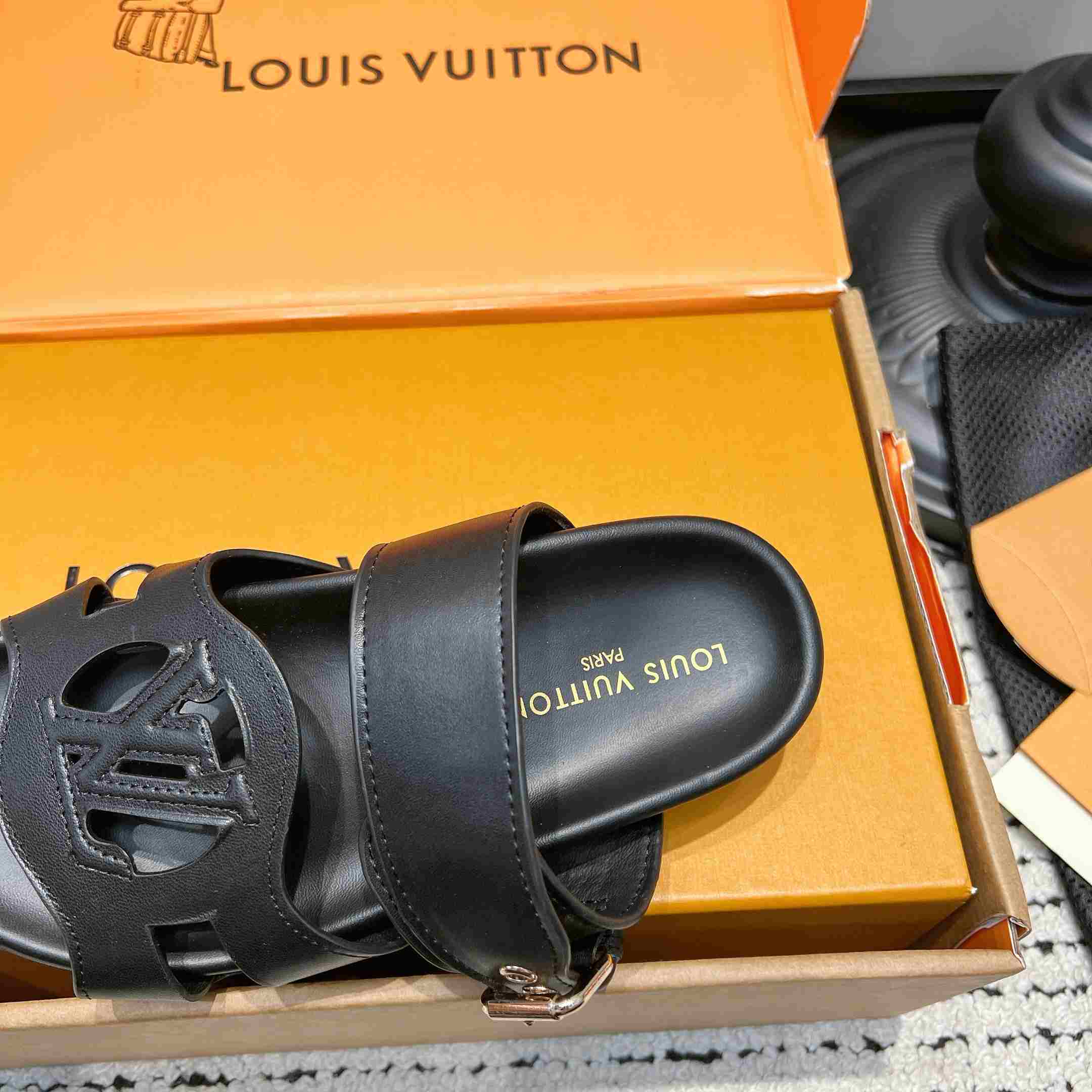 Louis Vuitton LV Isola Comfort Mule  - DesignerGu