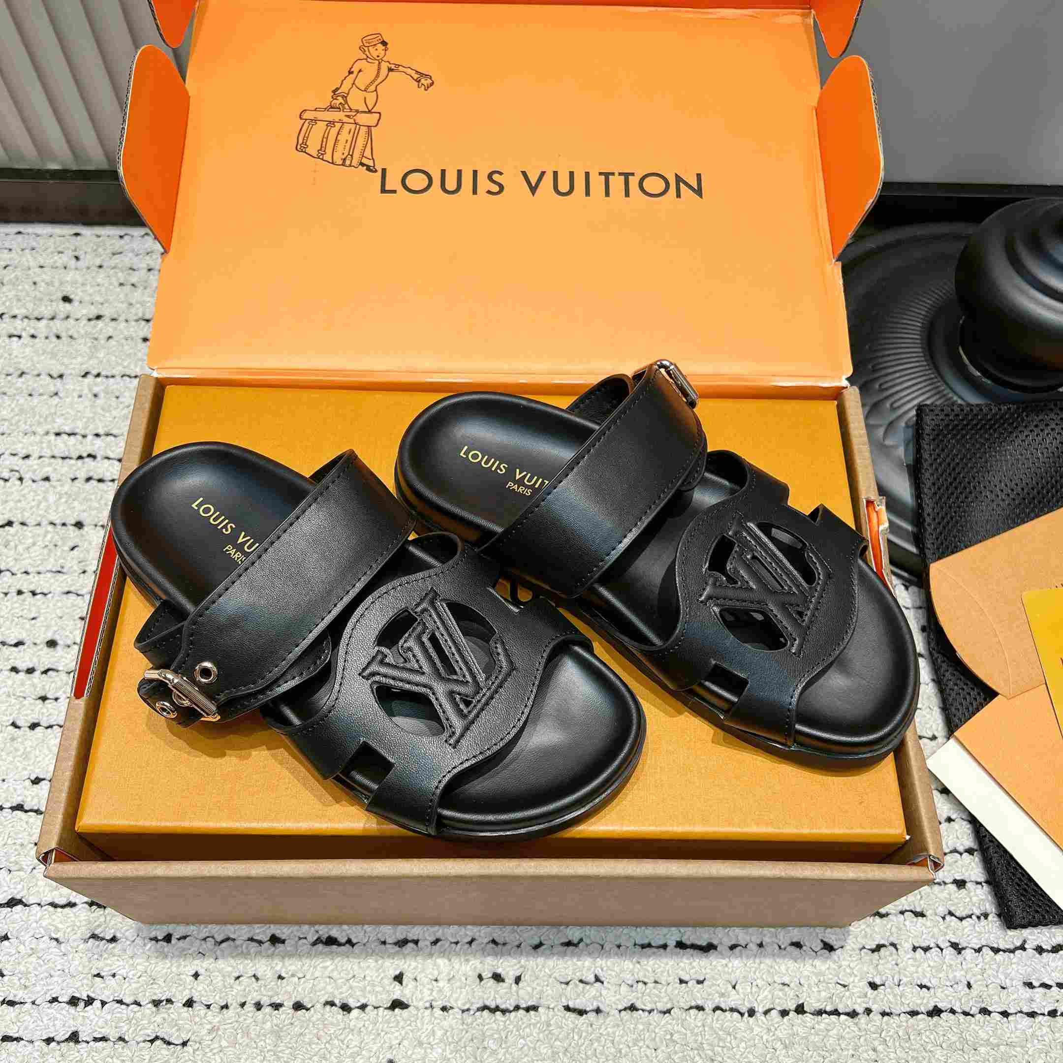 Louis Vuitton LV Isola Comfort Mule  - DesignerGu