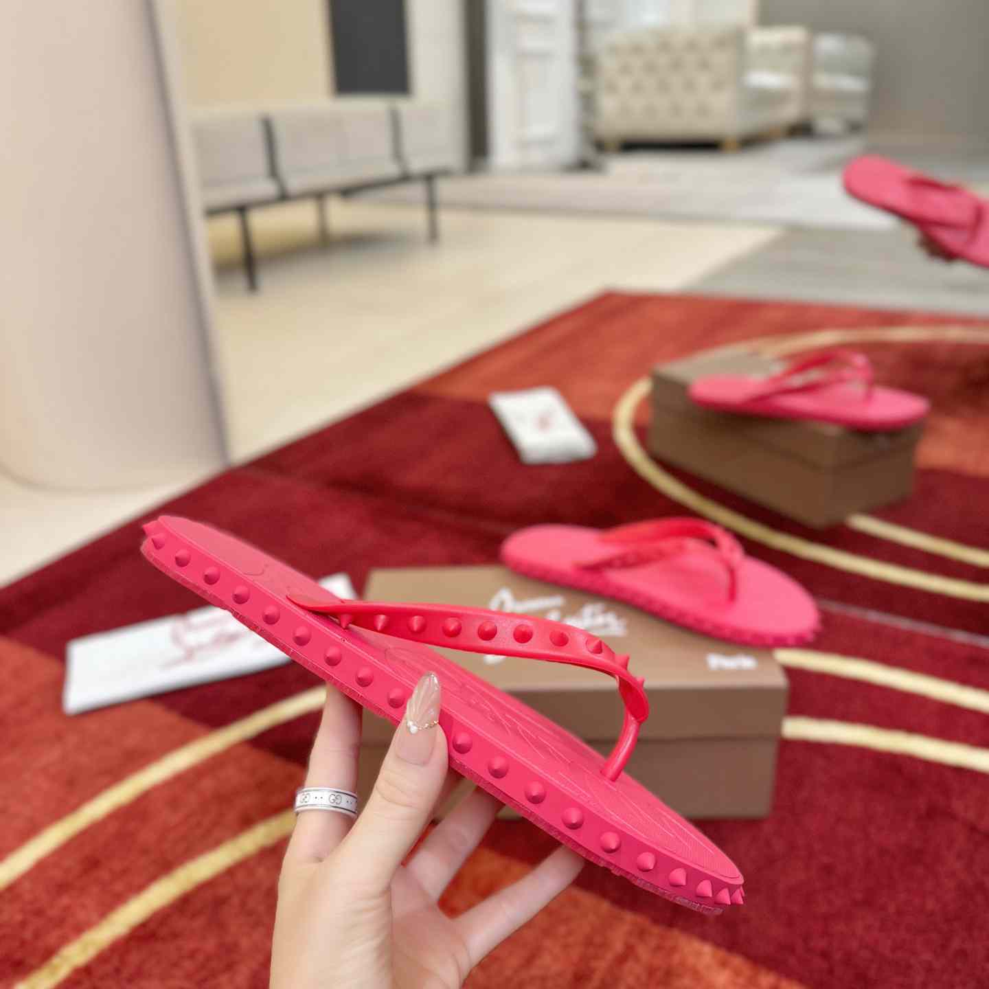 Christian Louboutin Super Loubi Flip Flops - DesignerGu