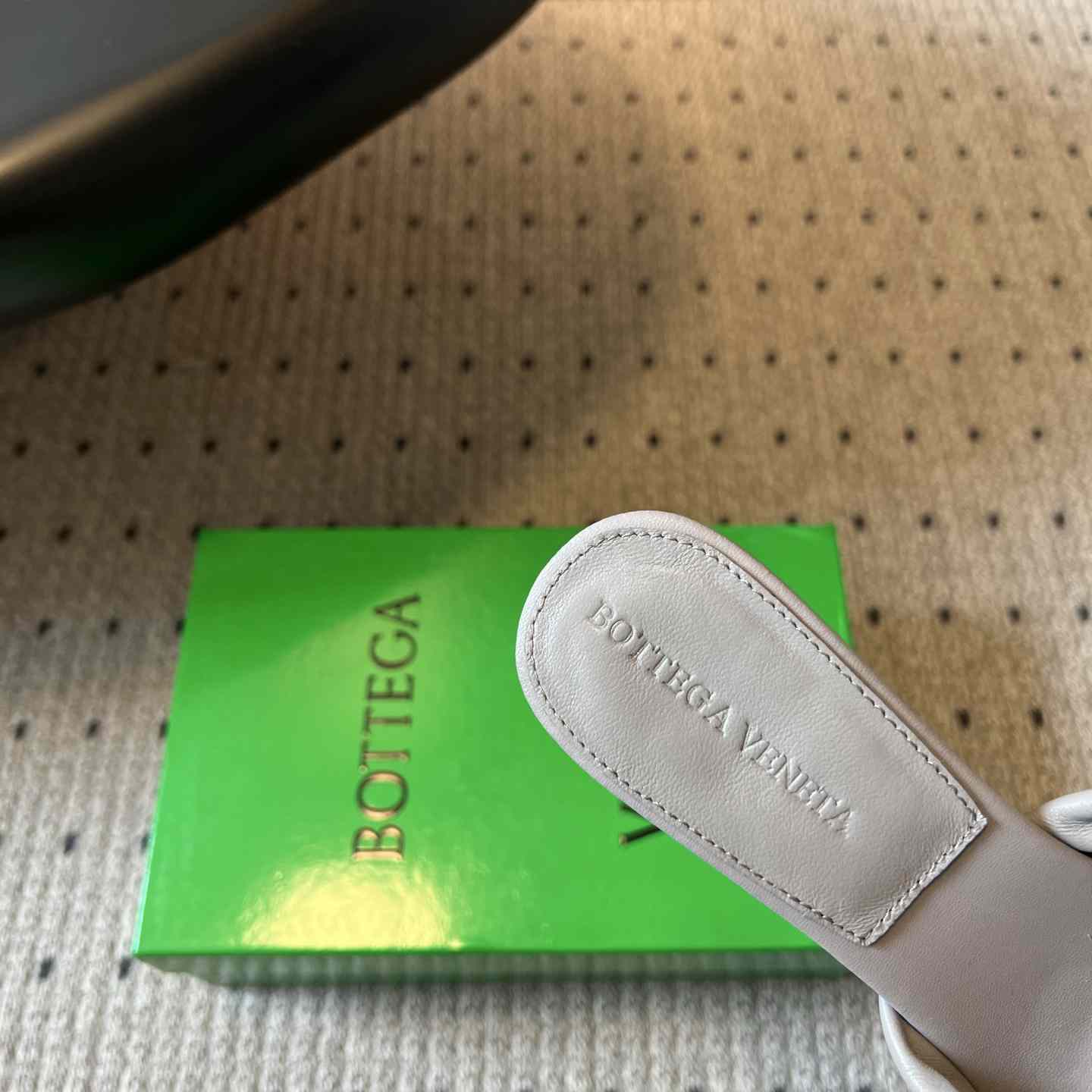 Bottega Veneta Cherry Mule - DesignerGu