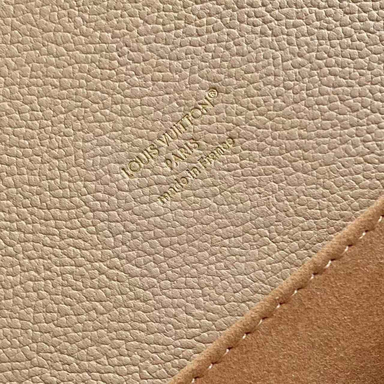 Louis Vuitton Pochette Métis MM M29497 - DesignerGu