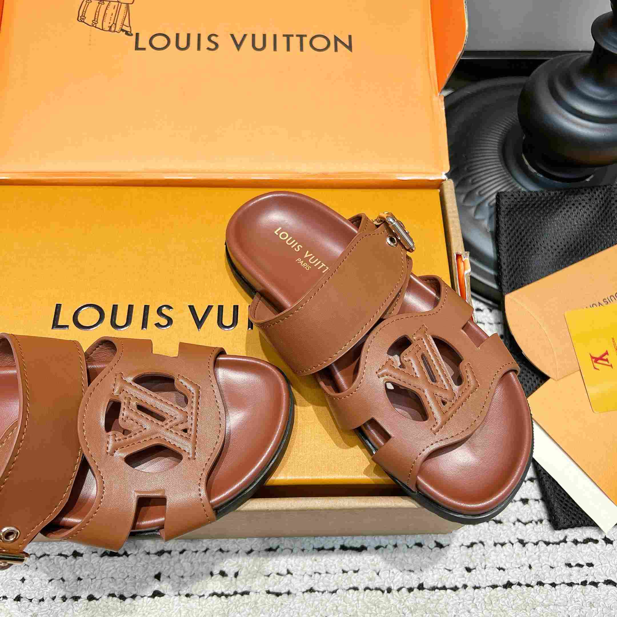Louis Vuitton LV Isola Comfort Mule  - DesignerGu