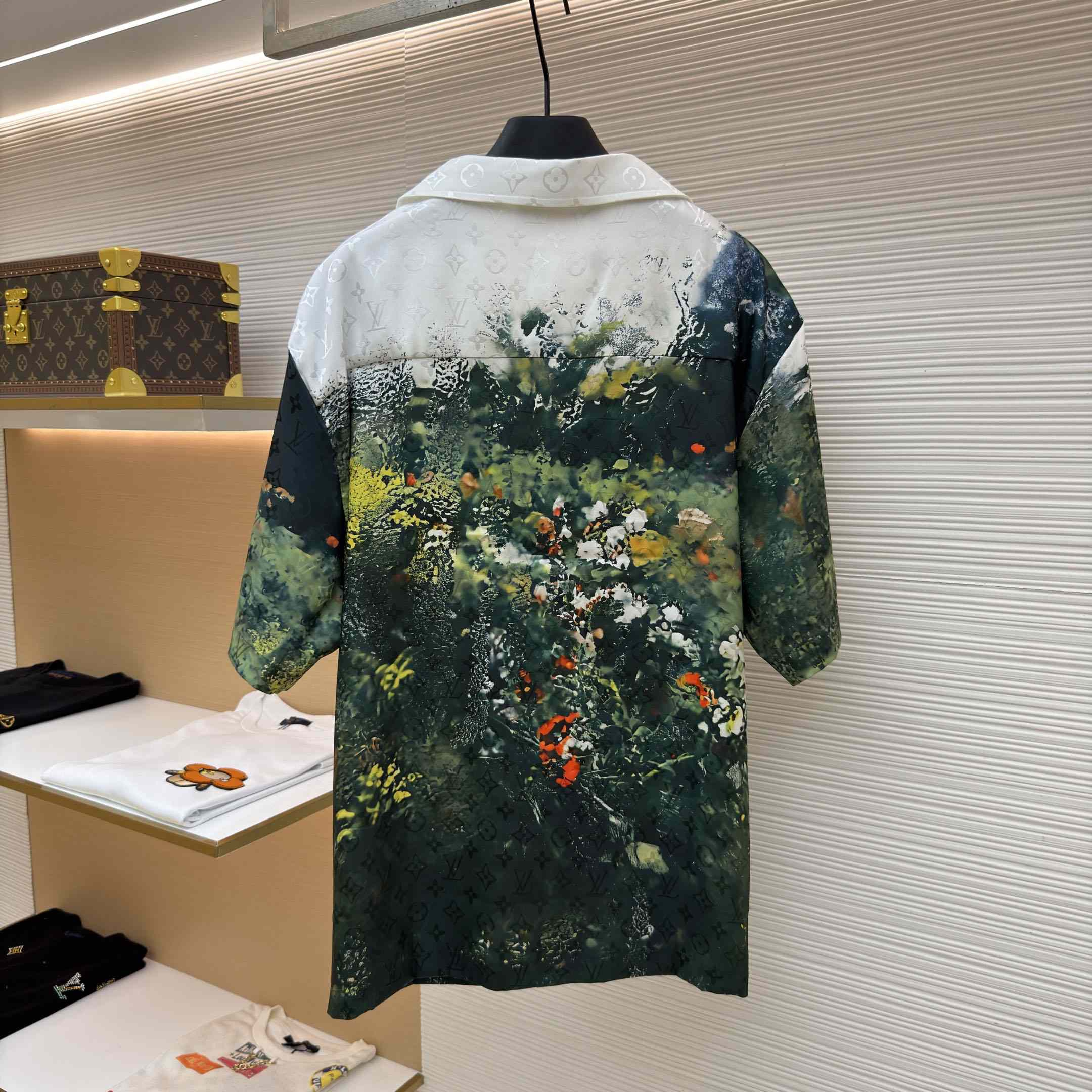 Louis Vuitton Monogram Silk Short-Sleeved Shirt 1AKOMG - DesignerGu
