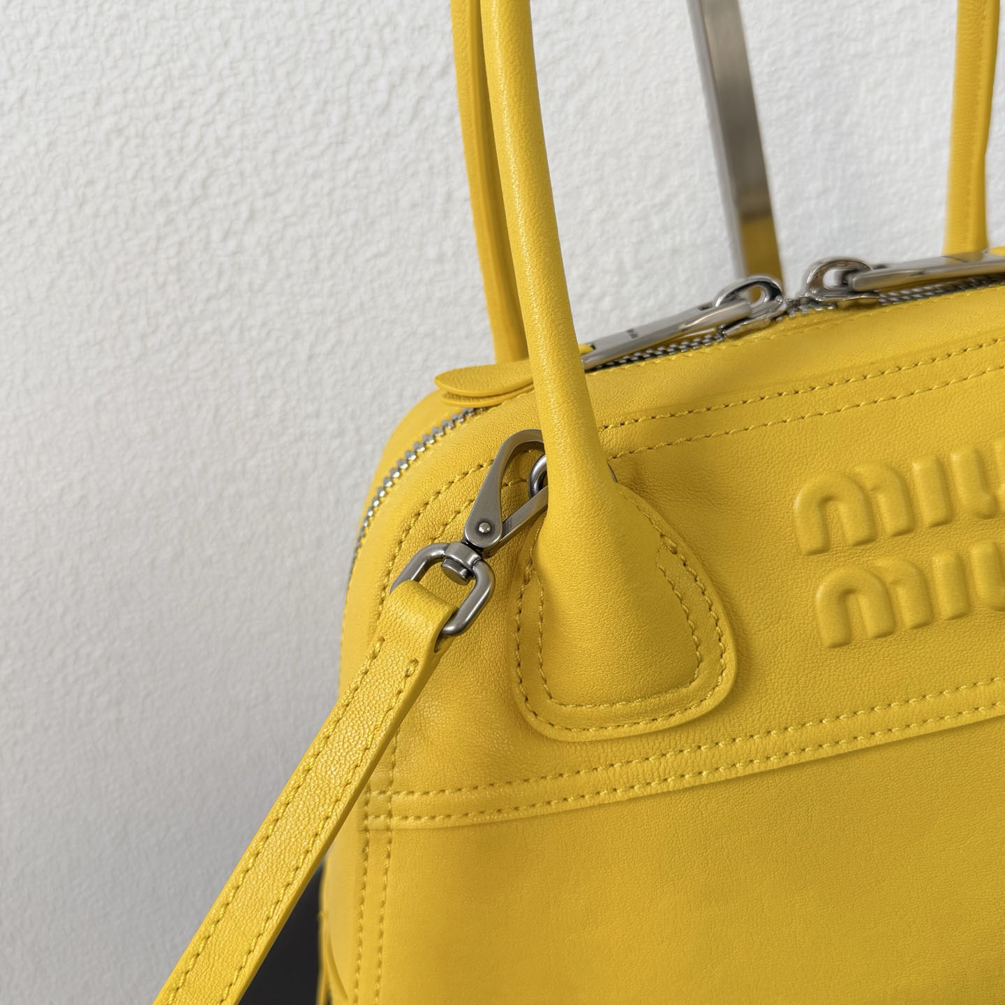 Miu Miu Vivant Nappa Leather Bag - DesignerGu