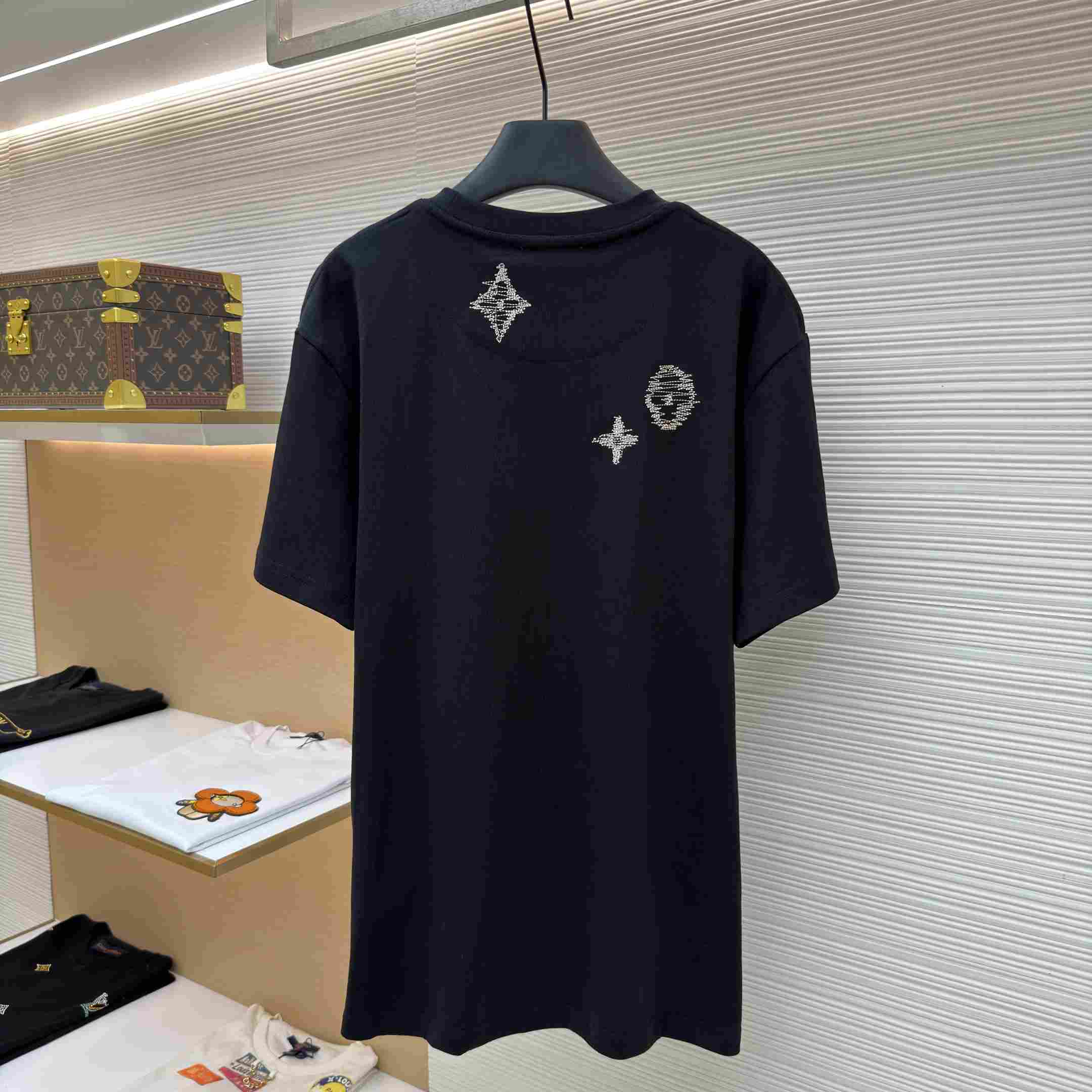 Louis Vuitton Embroidered Signature Short-Sleeved T-Shirt 1AK7G7 - DesignerGu