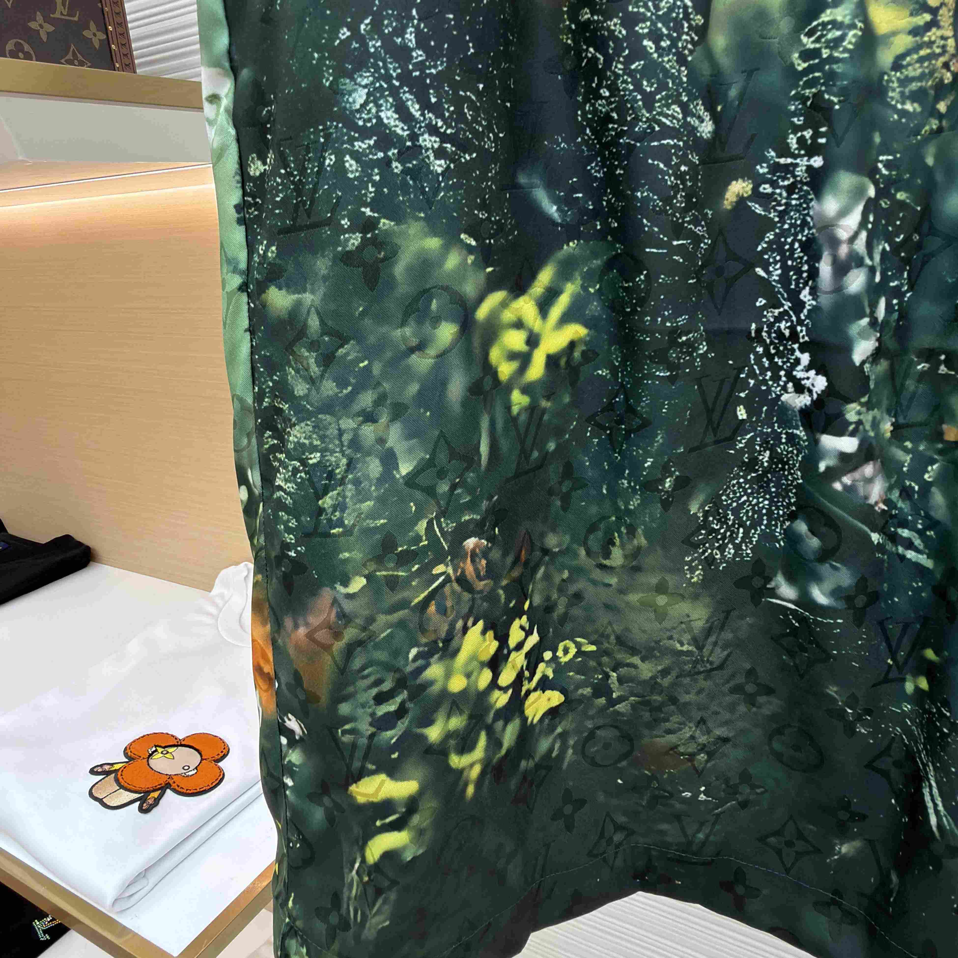 Louis Vuitton Monogram Silk Shorts 1AKOM3 - DesignerGu