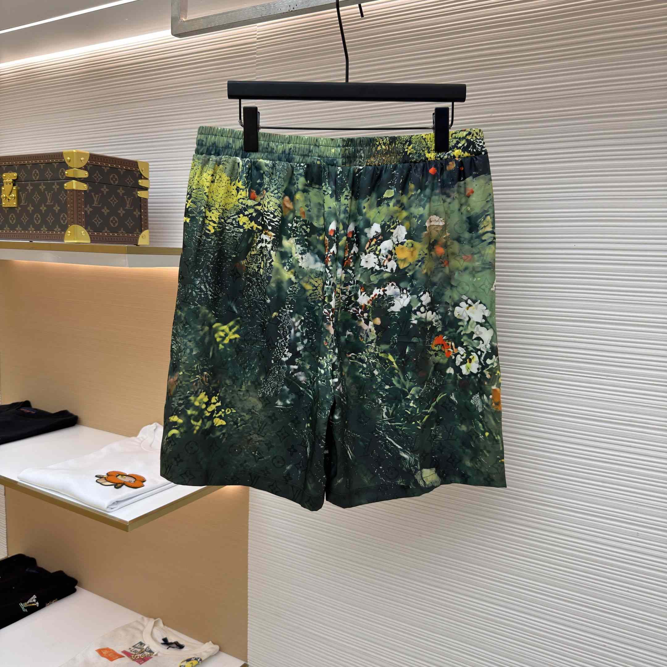 Louis Vuitton Monogram Silk Shorts 1AKOM3 - DesignerGu