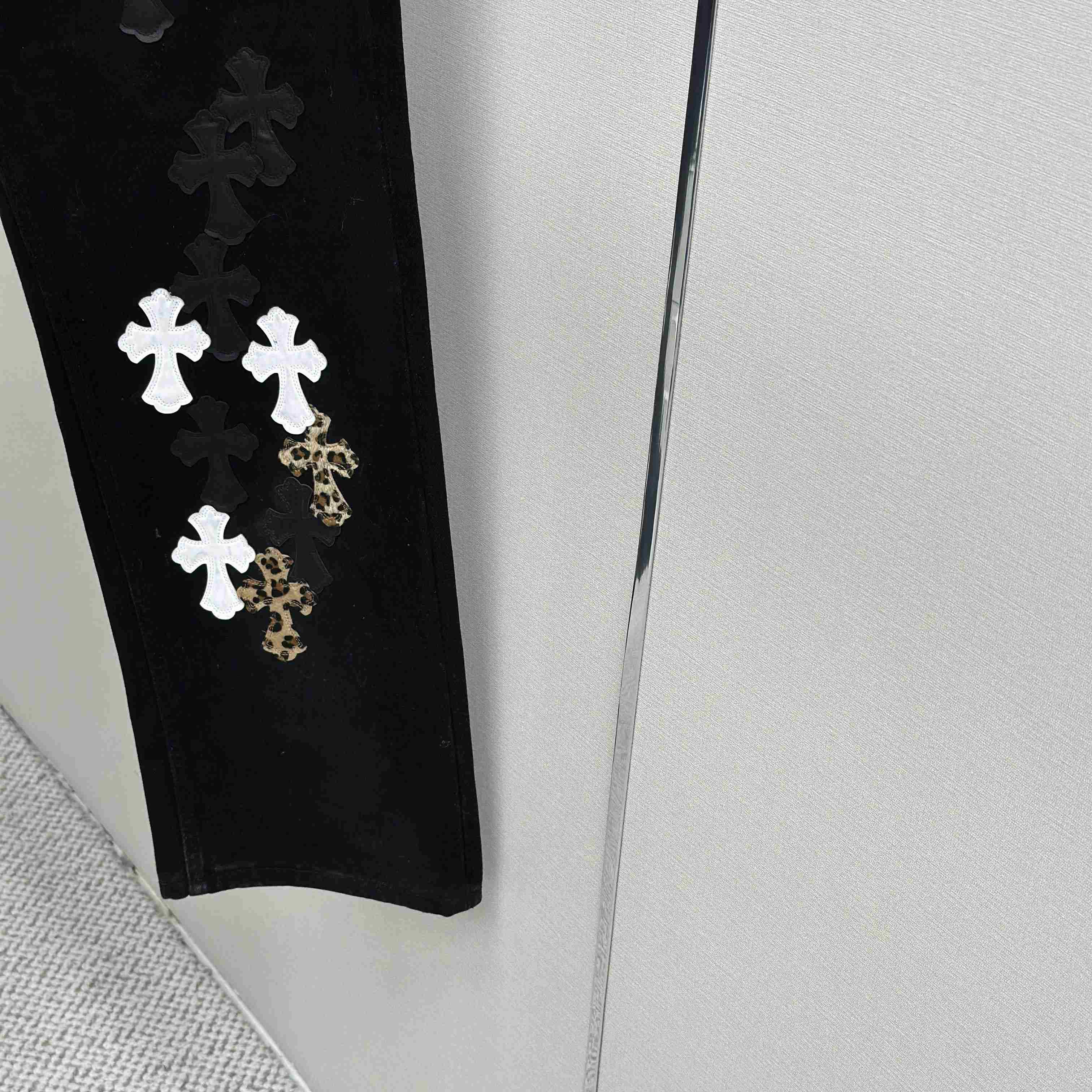 Chrome Hearts Jeans - DesignerGu