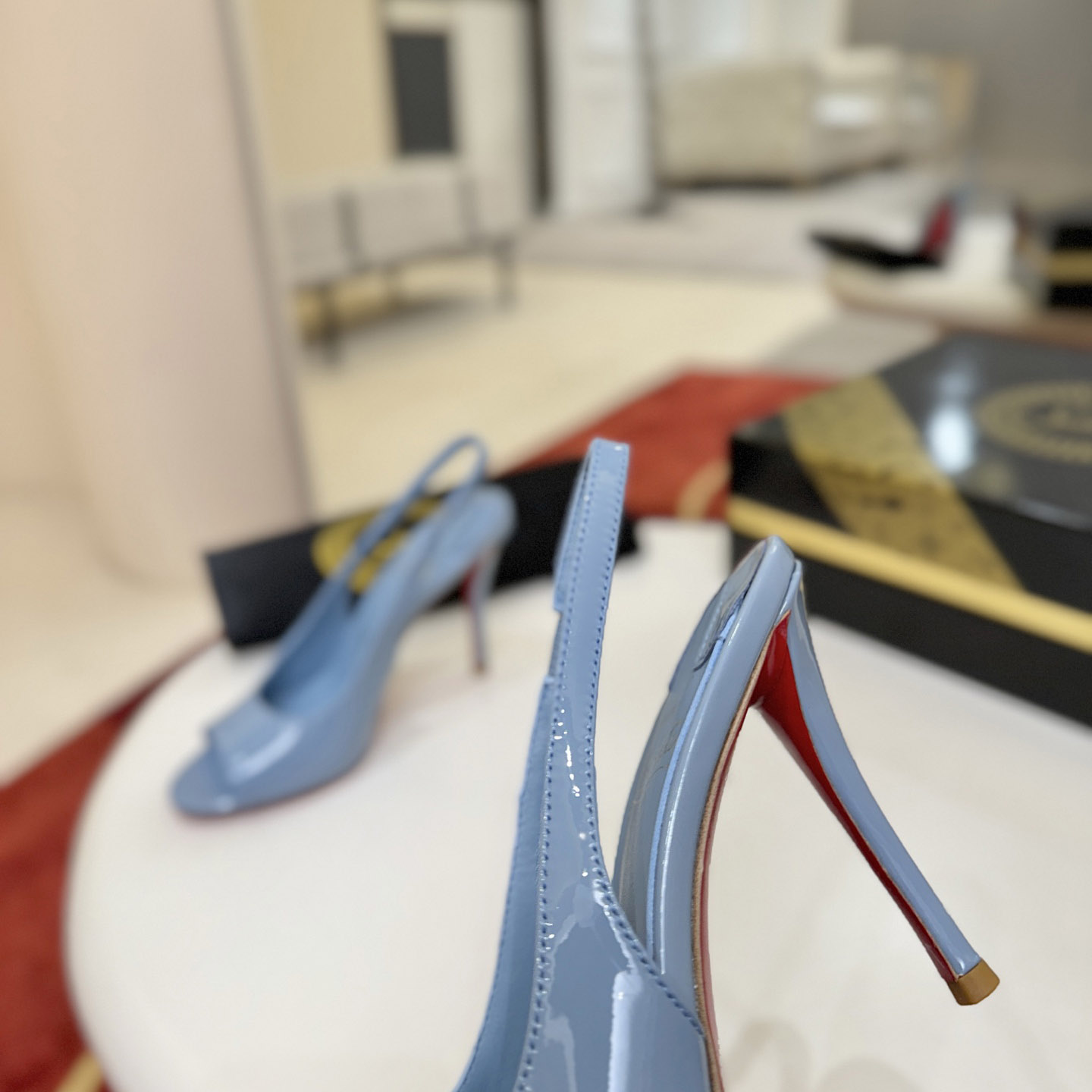 Christian Louboutin Sofia Z - DesignerGu