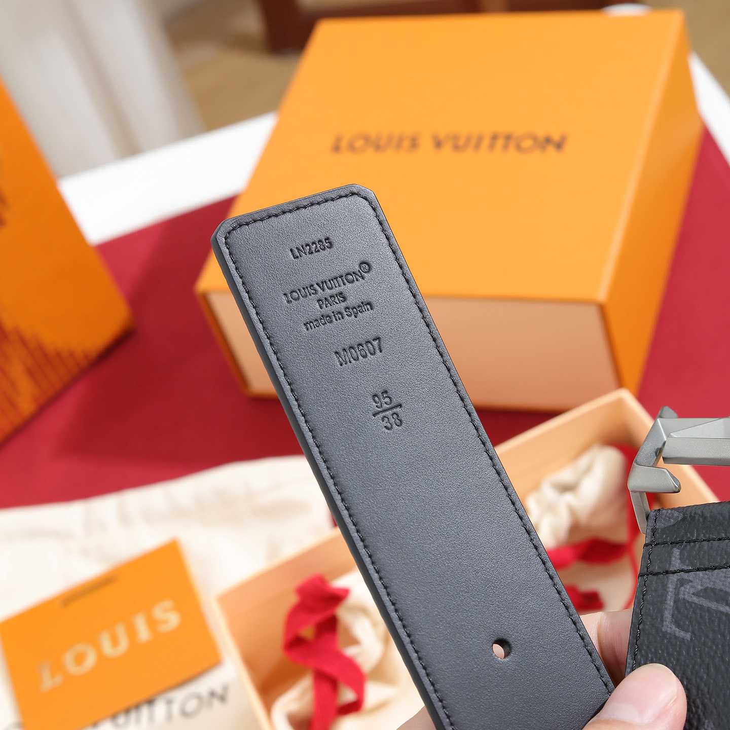 Louis Vuitton LV Pyramide 40mm Belt - DesignerGu