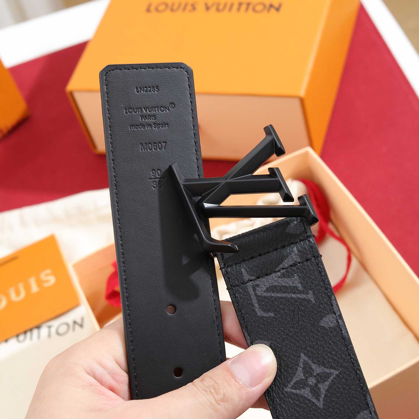 Louis Vuitton LV Pyramide 40mm Belt - DesignerGu
