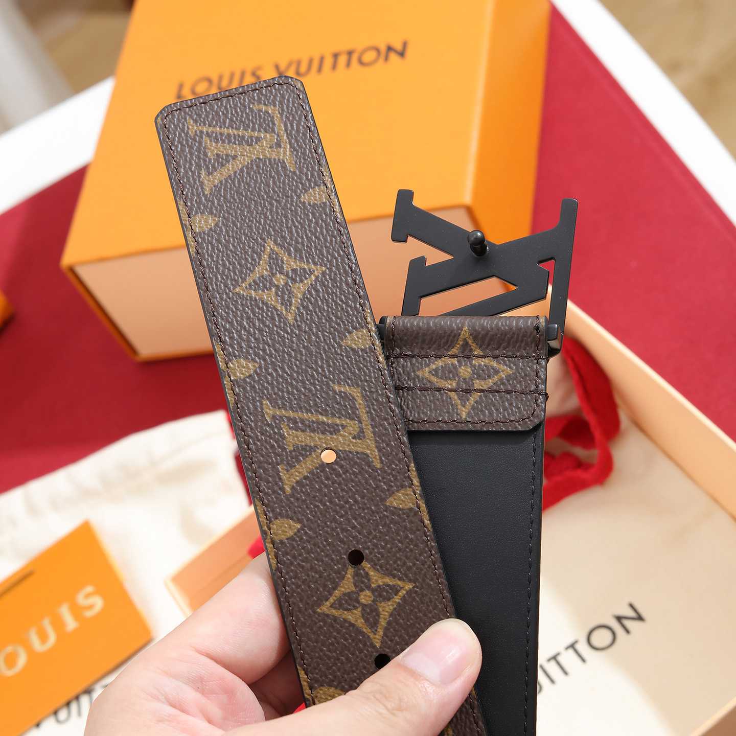 Louis Vuitton LV Pyramide 40mm Belt - DesignerGu