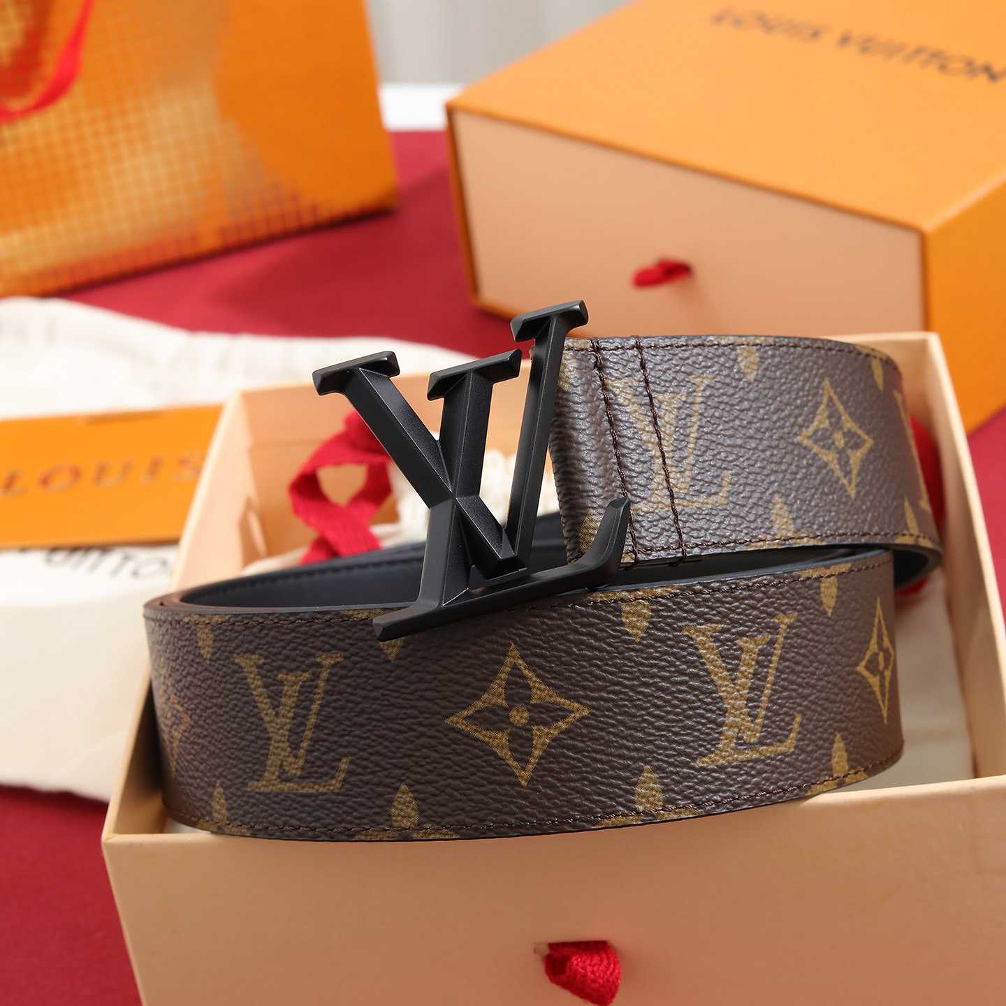 Louis Vuitton LV Pyramide 40mm Belt - DesignerGu