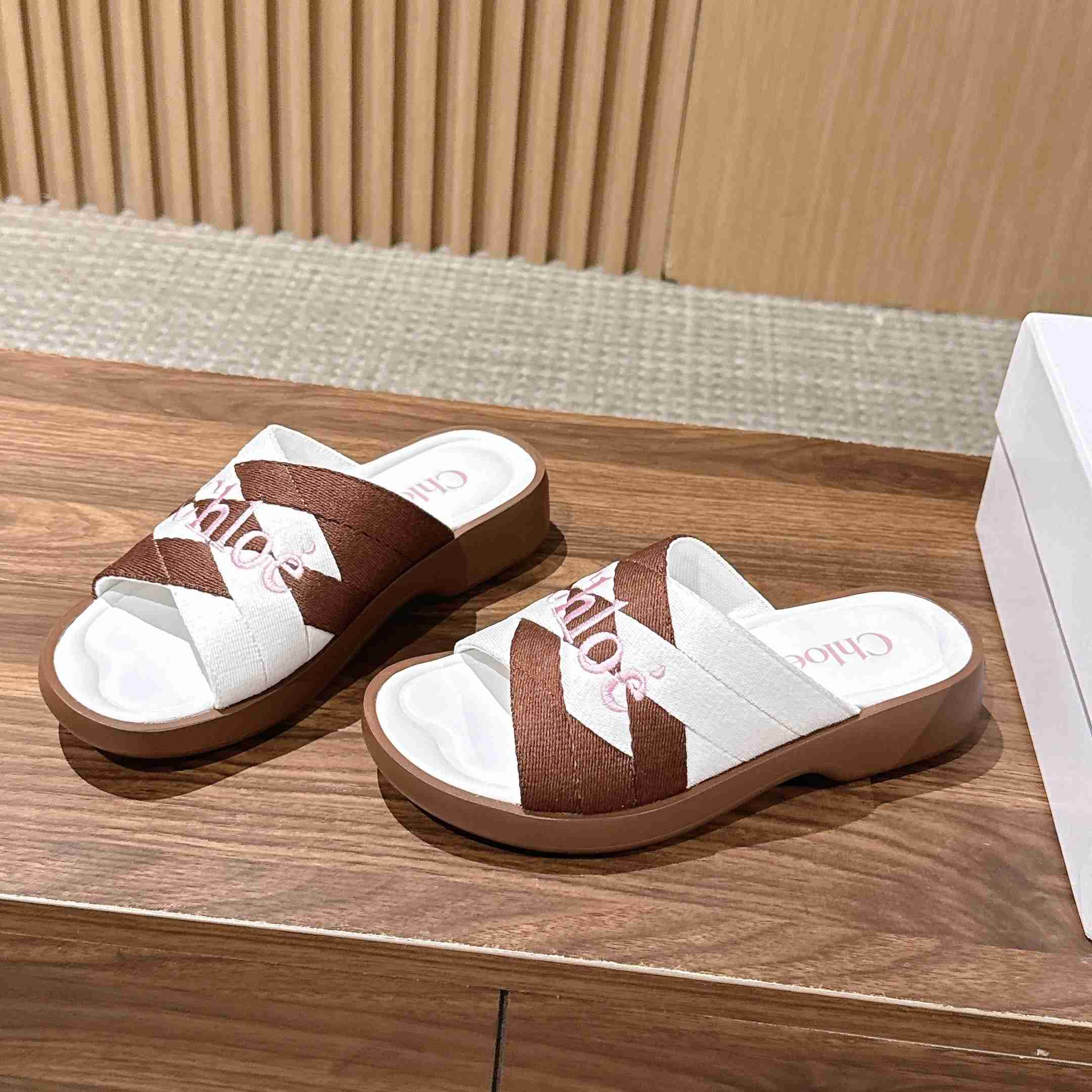 Chloe Poolette Sandals - DesignerGu