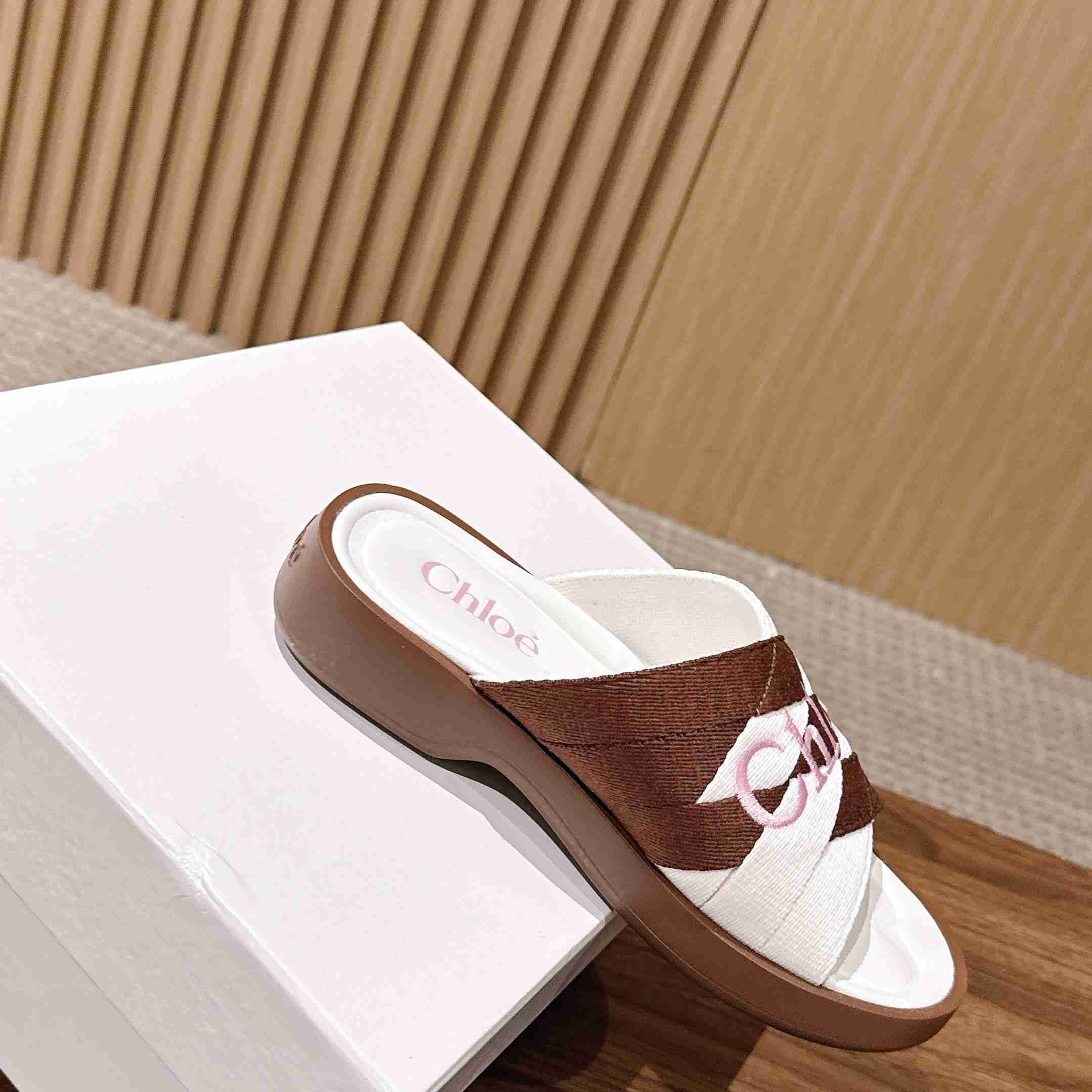 Chloe Poolette Sandals - DesignerGu