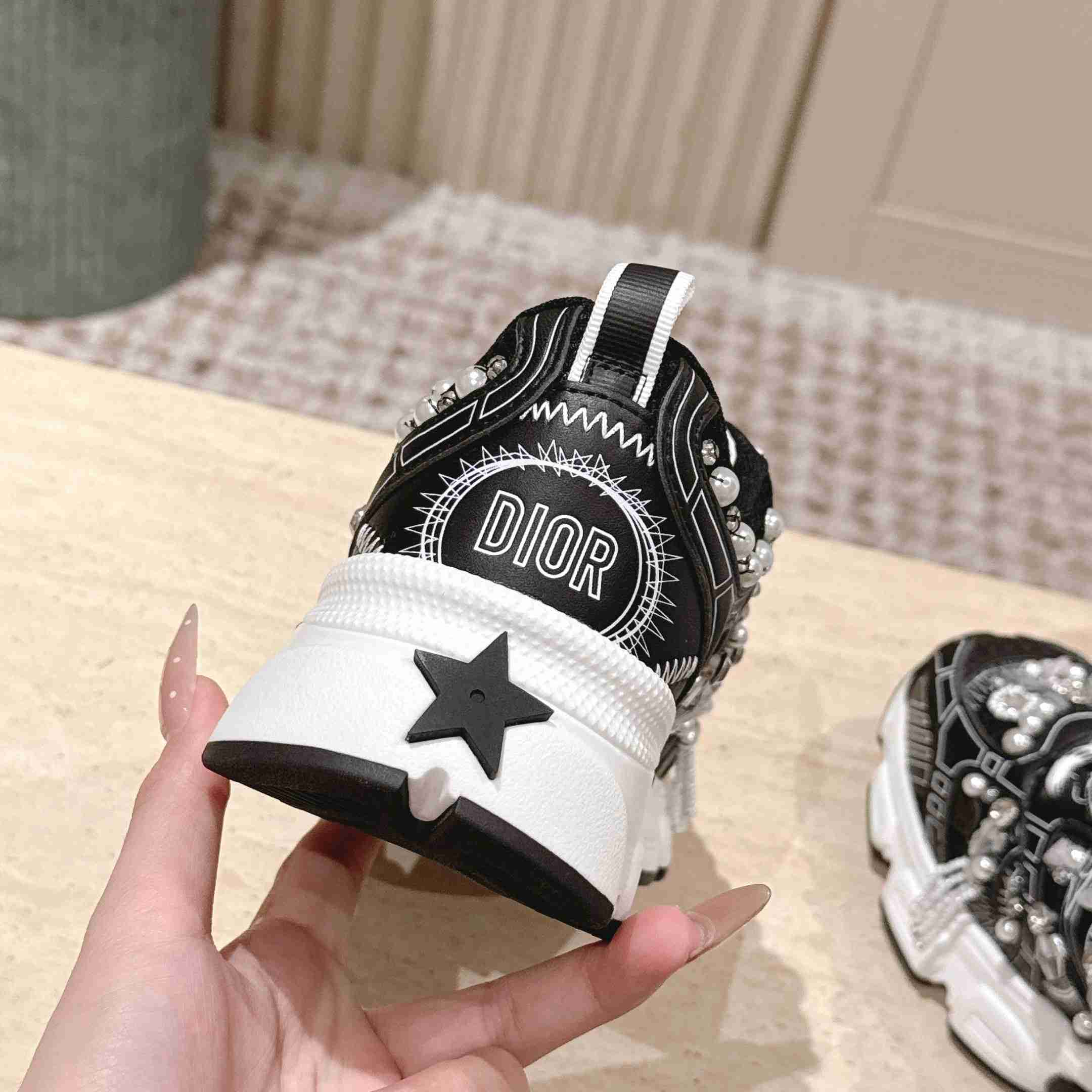 Dior Chrono Sneaker - DesignerGu