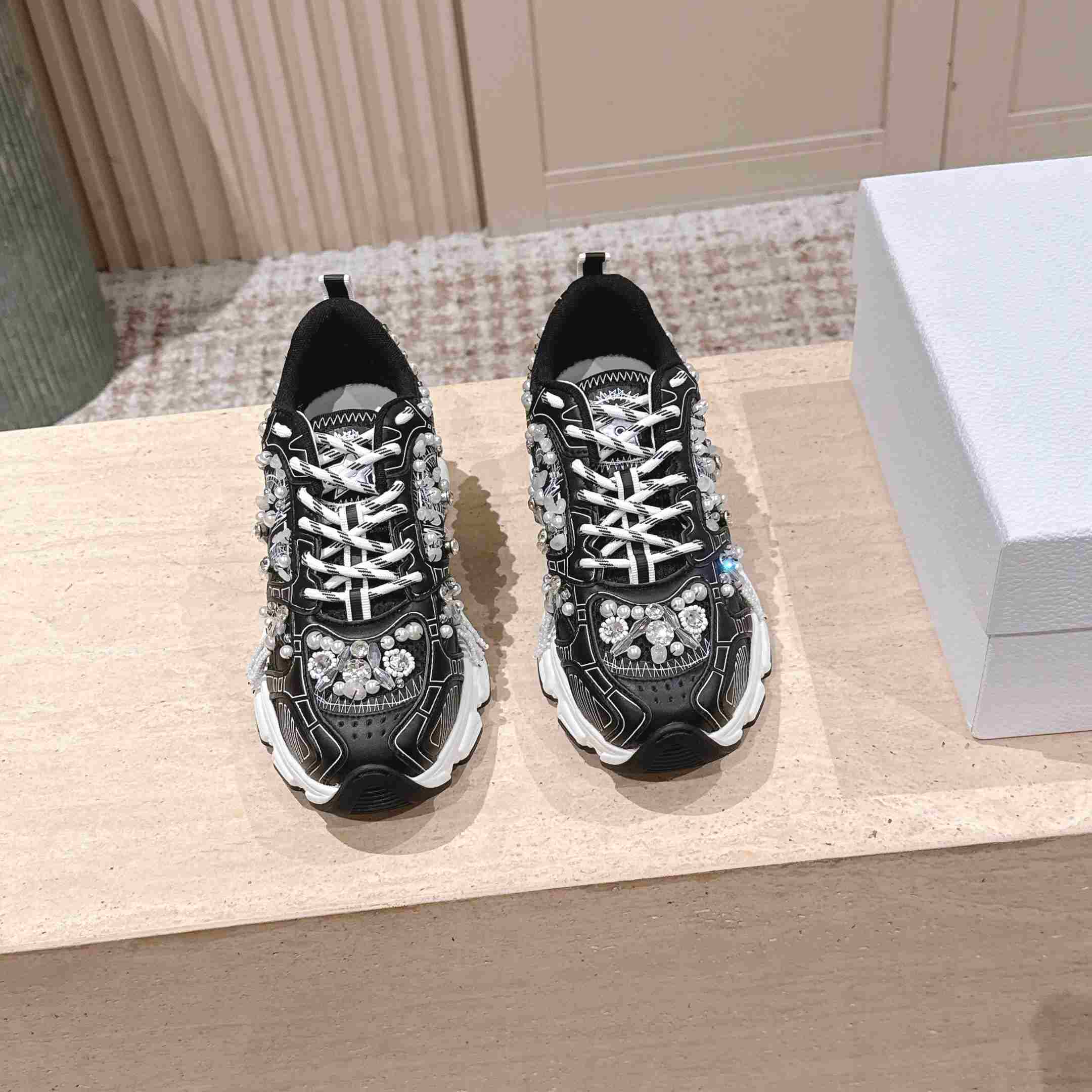 Dior Chrono Sneaker - DesignerGu